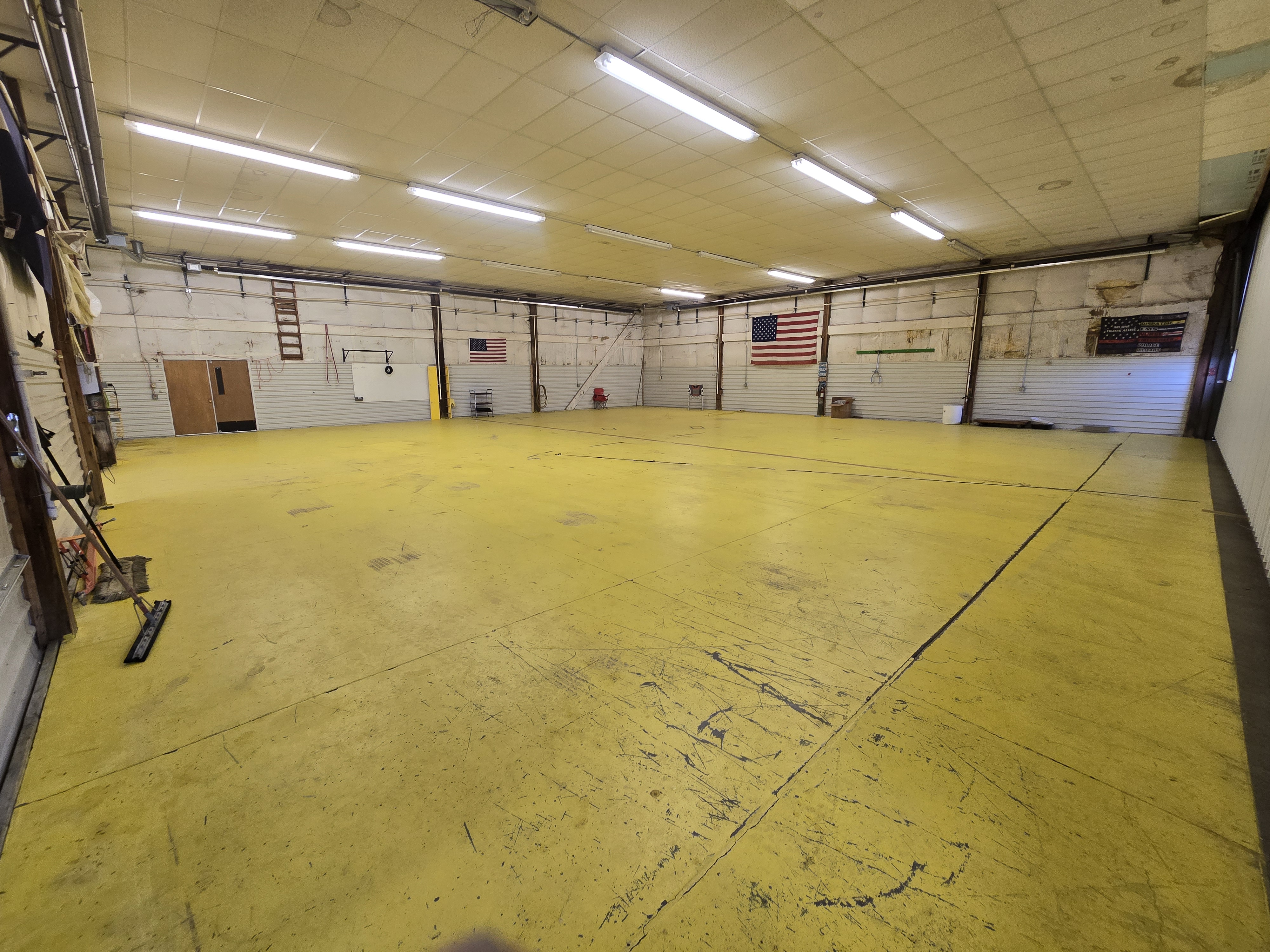 Heated Operational Hangar + Shop