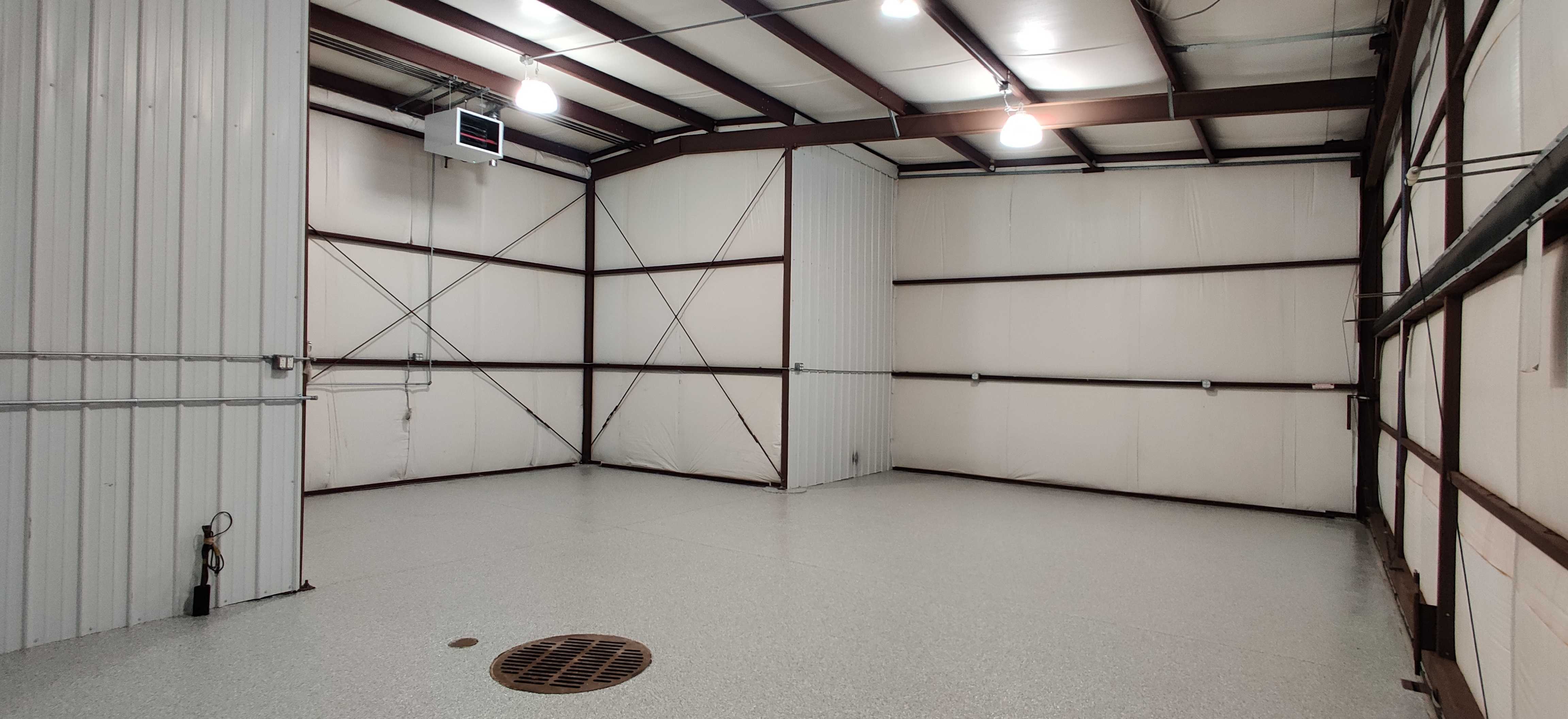 Like new hangar at Kenosha Airport