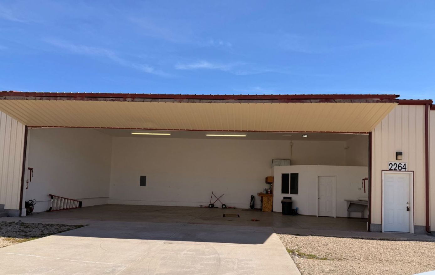 KMAN Nampa, ID Hangar 