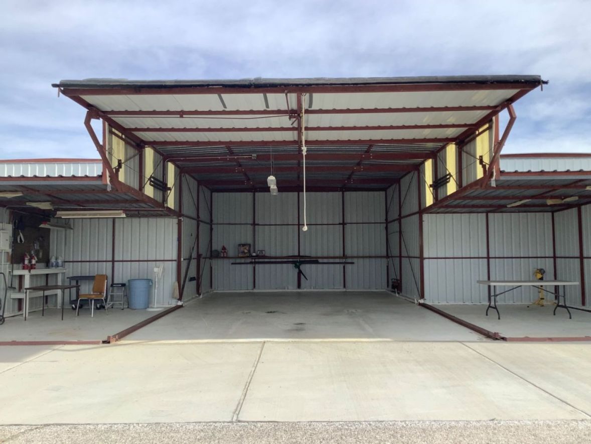 T Hangar for rent