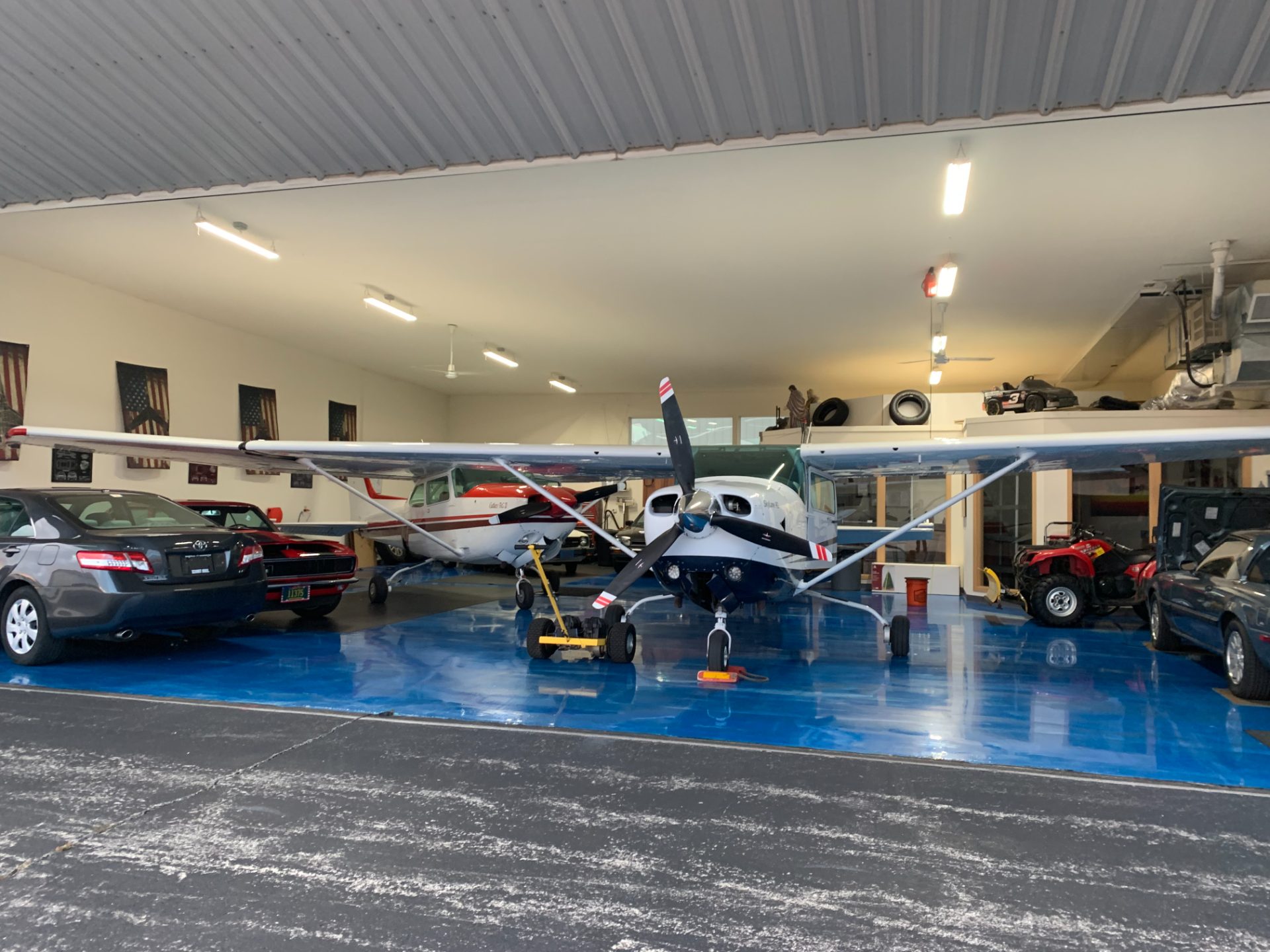 Turnkey Unit with Bathroom, Kitchenette & Epoxy Floor