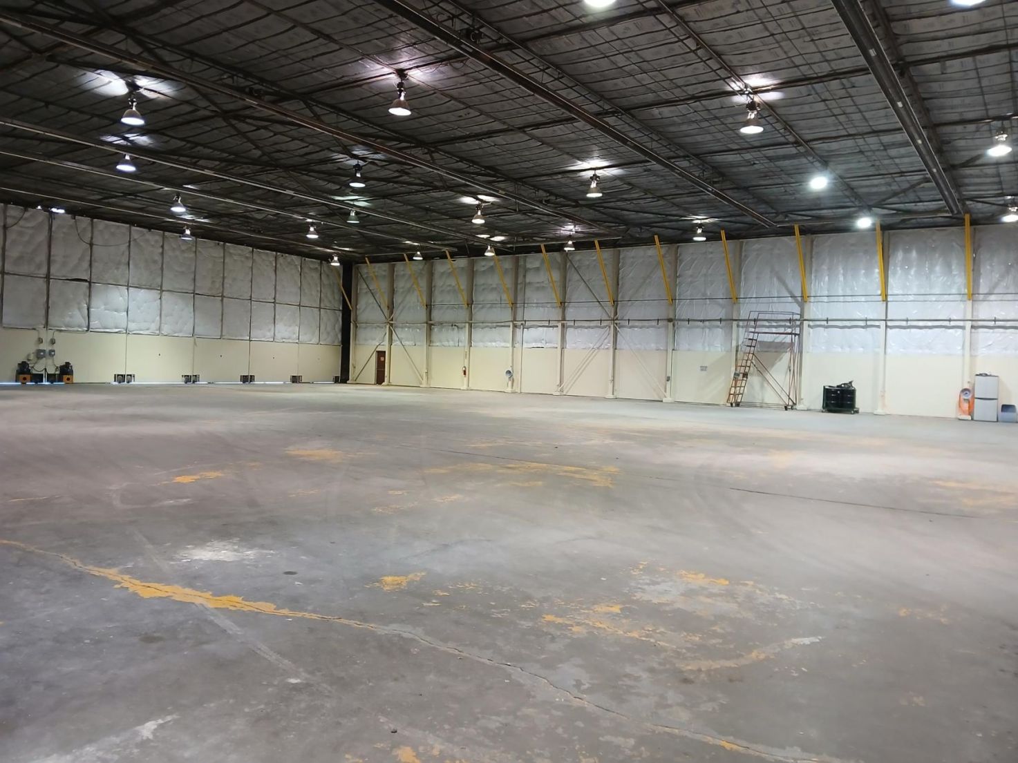 Hangar for rent