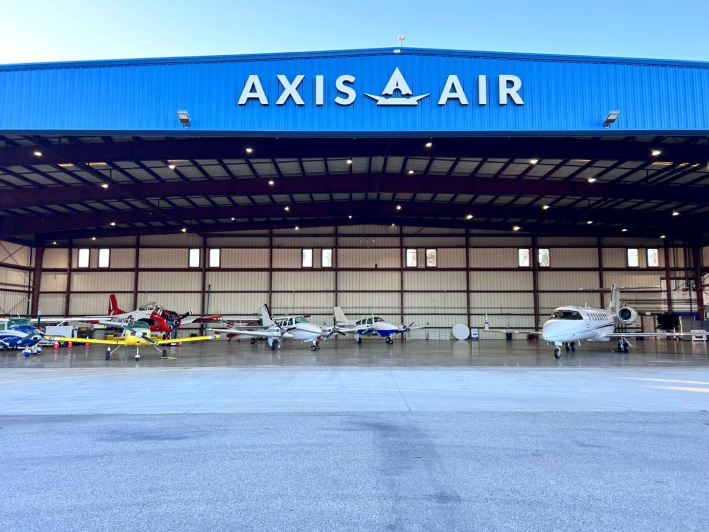 Hangar Available in Ventura County