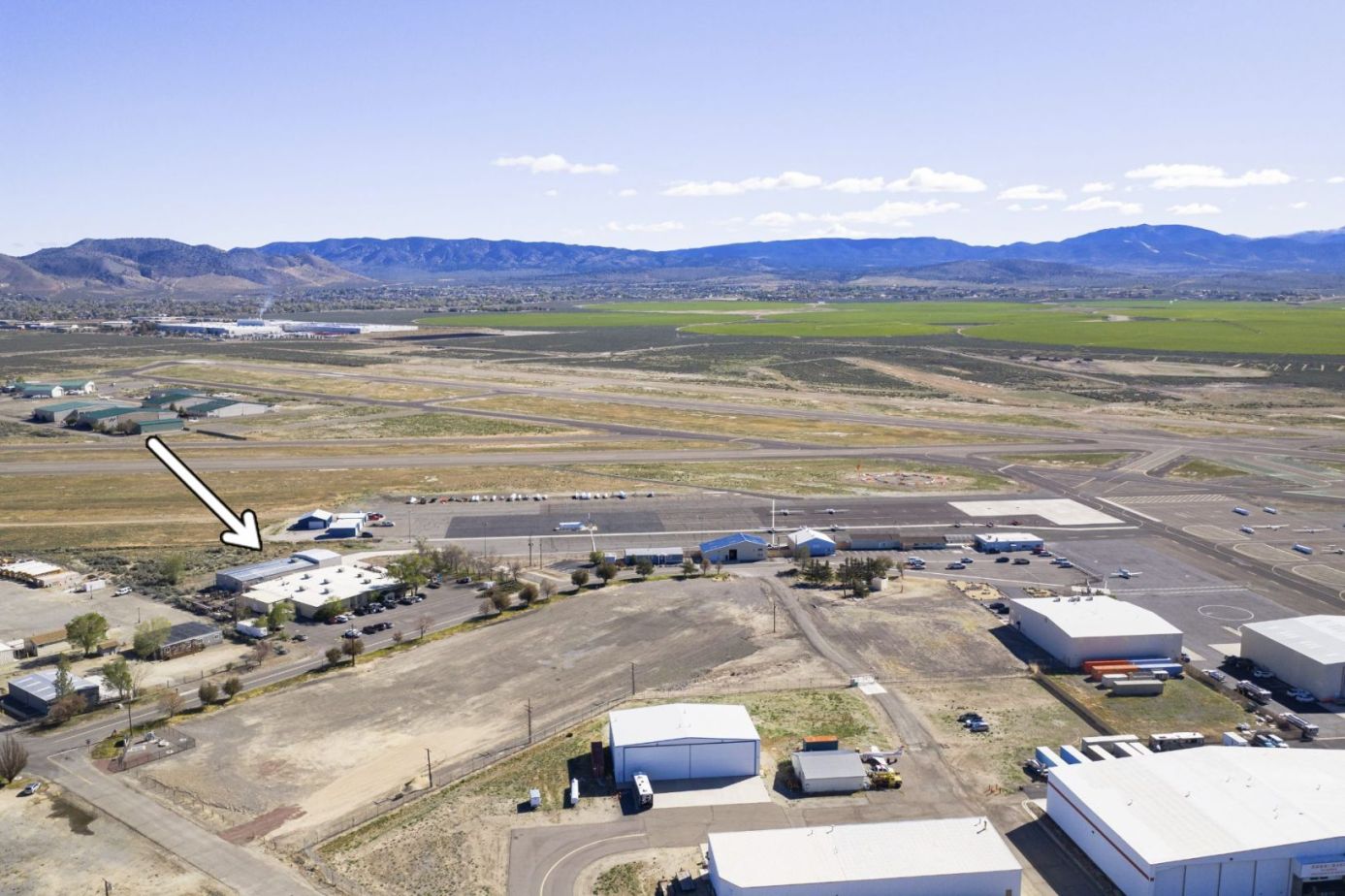 Minden-Tahoe Hangar and commercial space