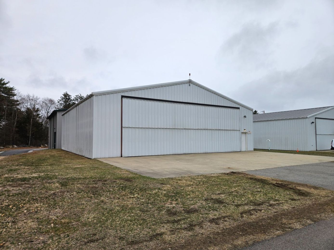 HANGAR-3,600 S/F FOR SALE-50 YEARS LEASE REMAINING