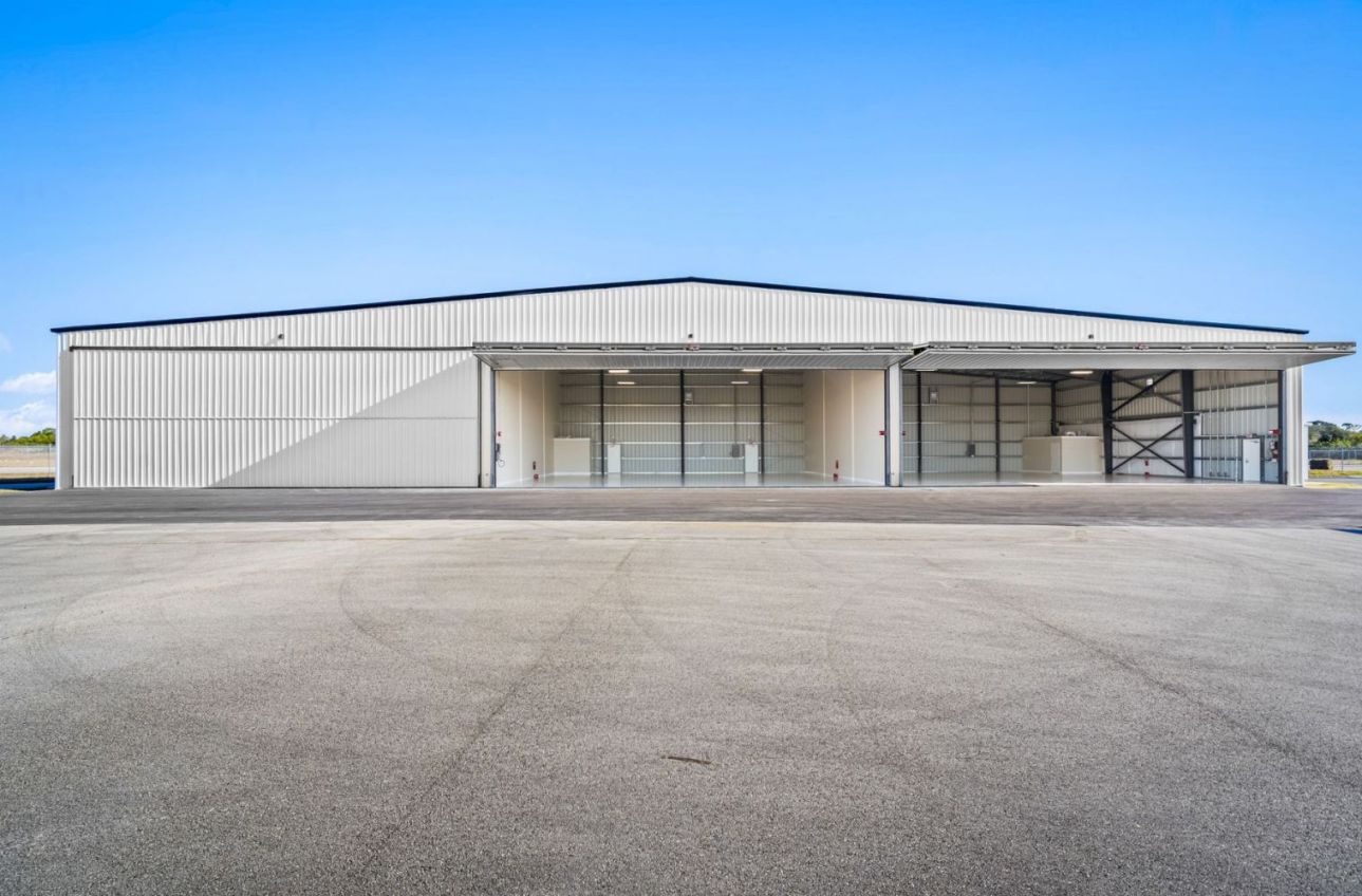 Prime aviation hangar opportunity at Vero Beach Regional Airport
