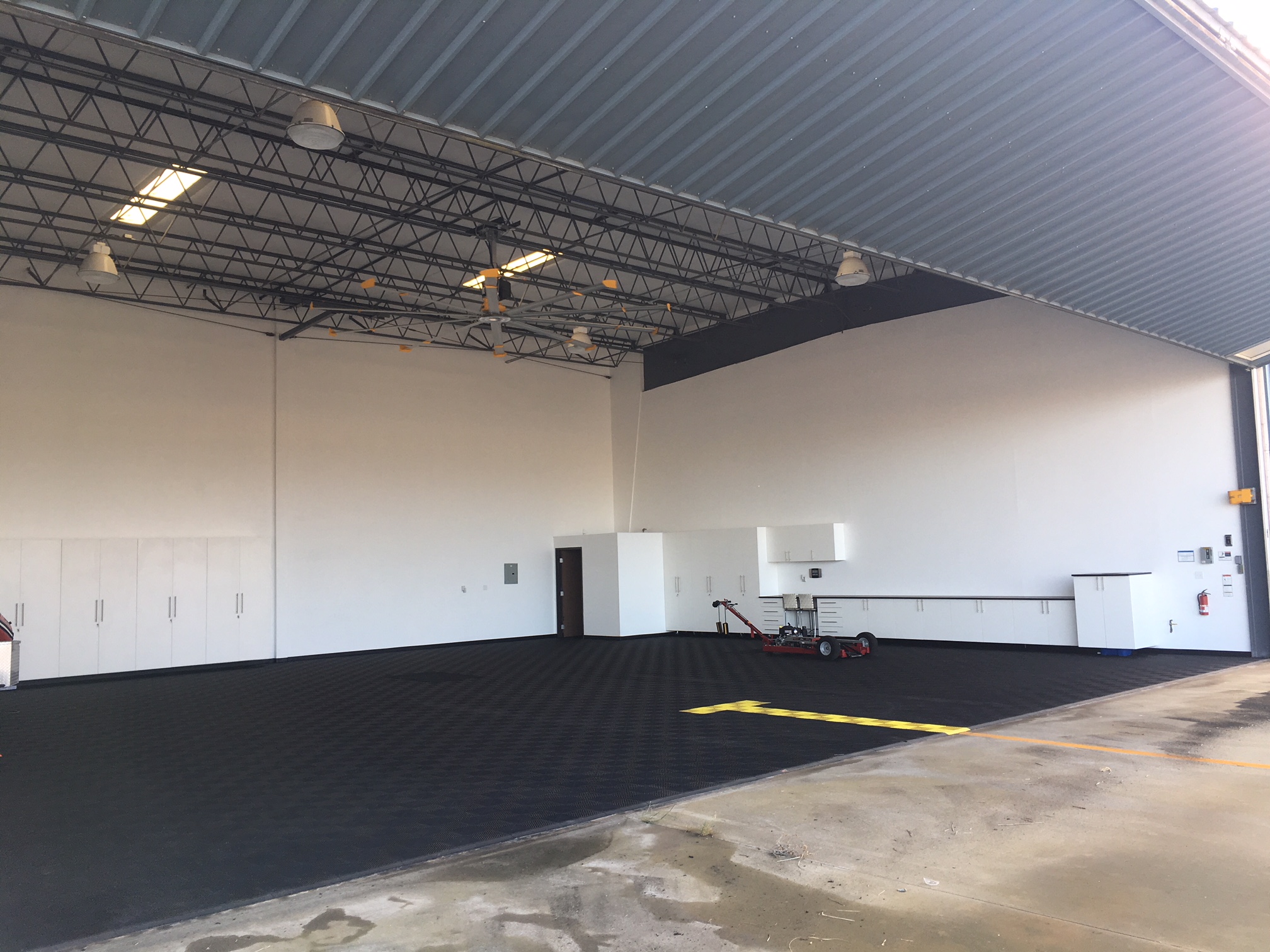 KOXR Oxnard Airport Hangar for Sale