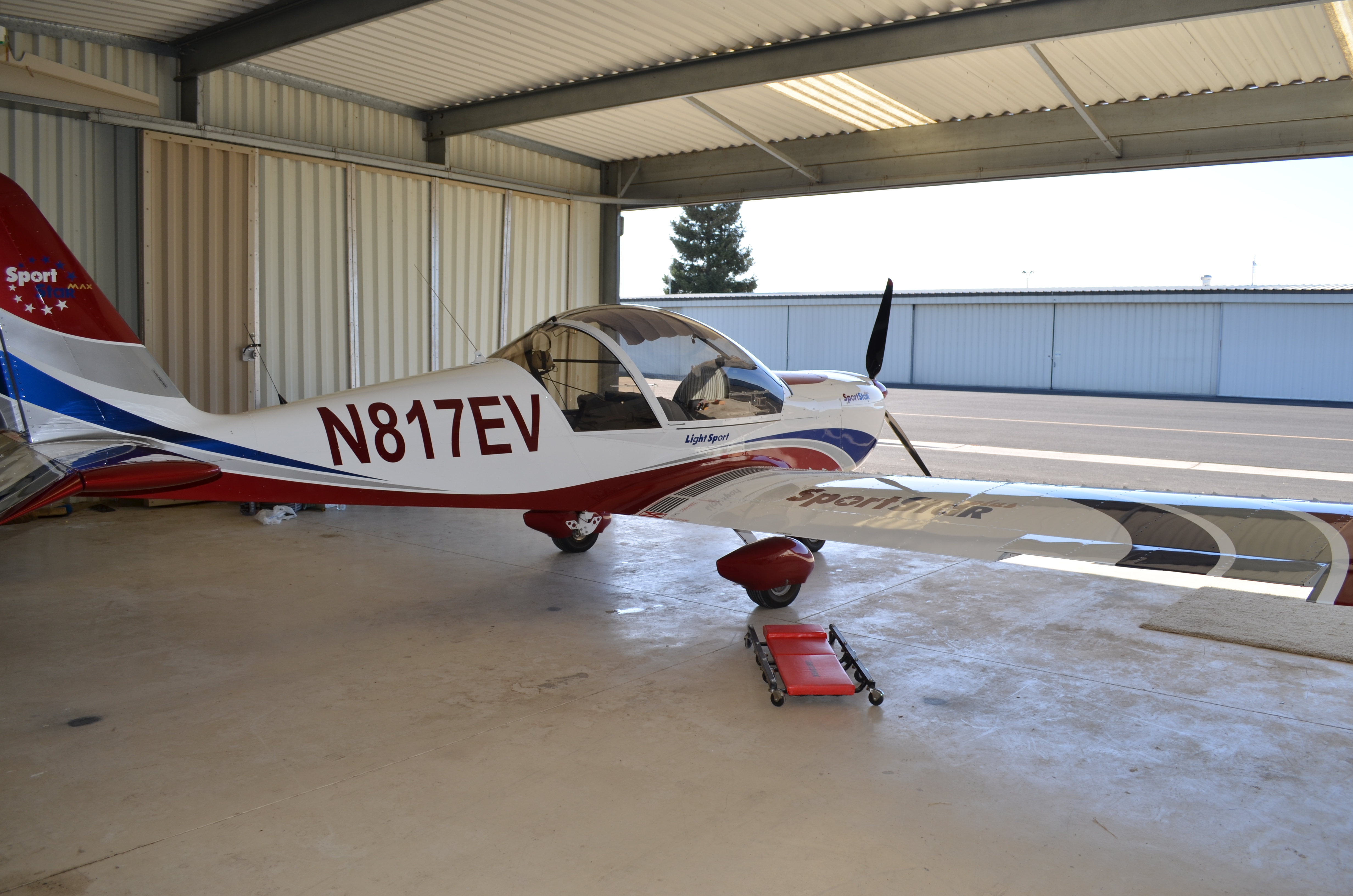 HANGAR FOR SALE!