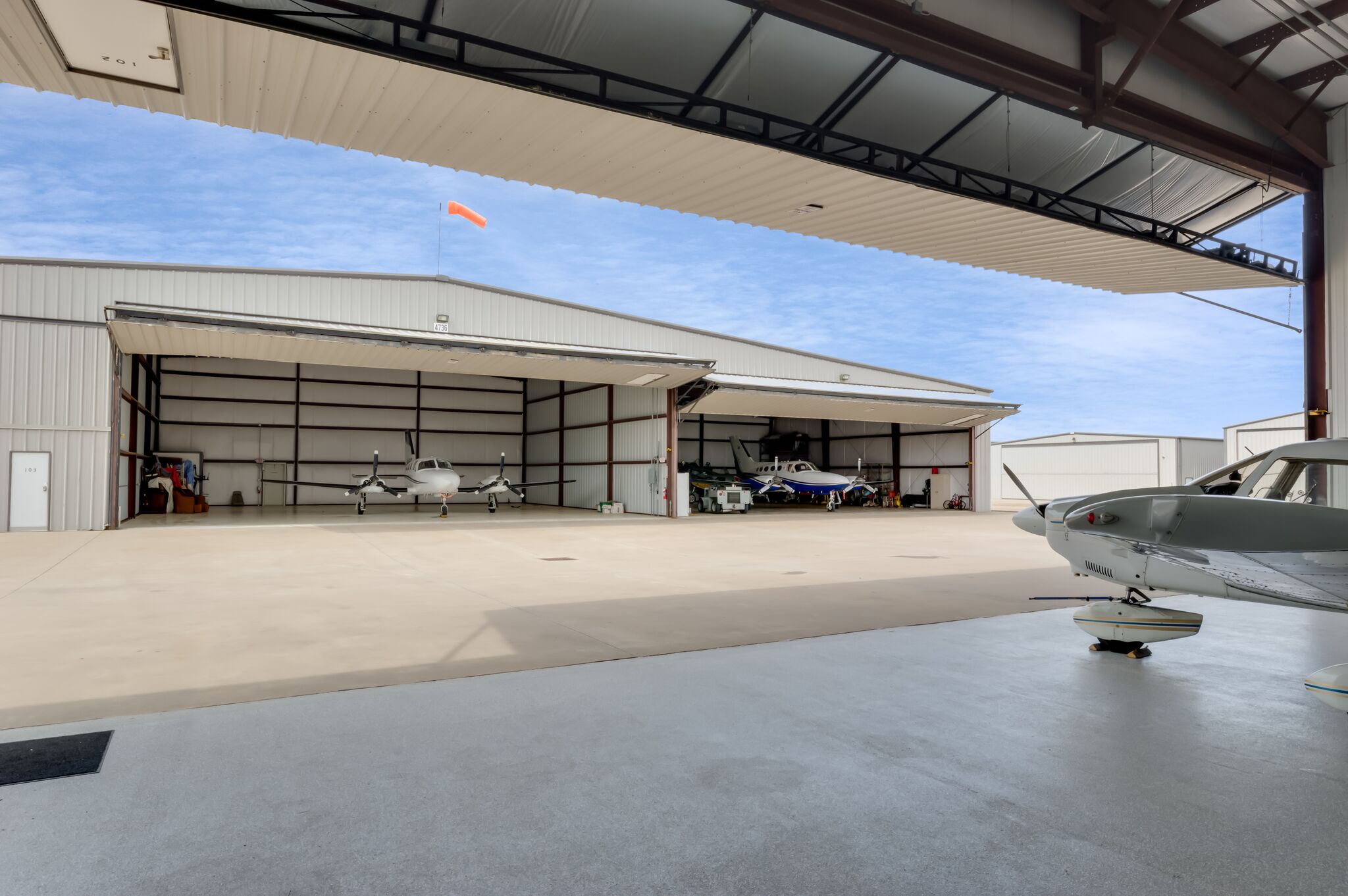 Executive Hangars for Lease in Denton