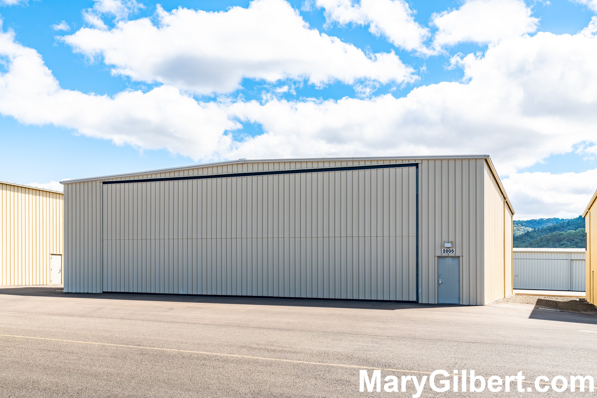 Aircraft Hangar Available at Roseburg Regional Airport!