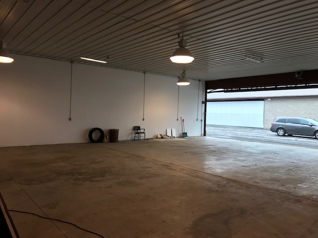No Frills Heated Hangar at UES