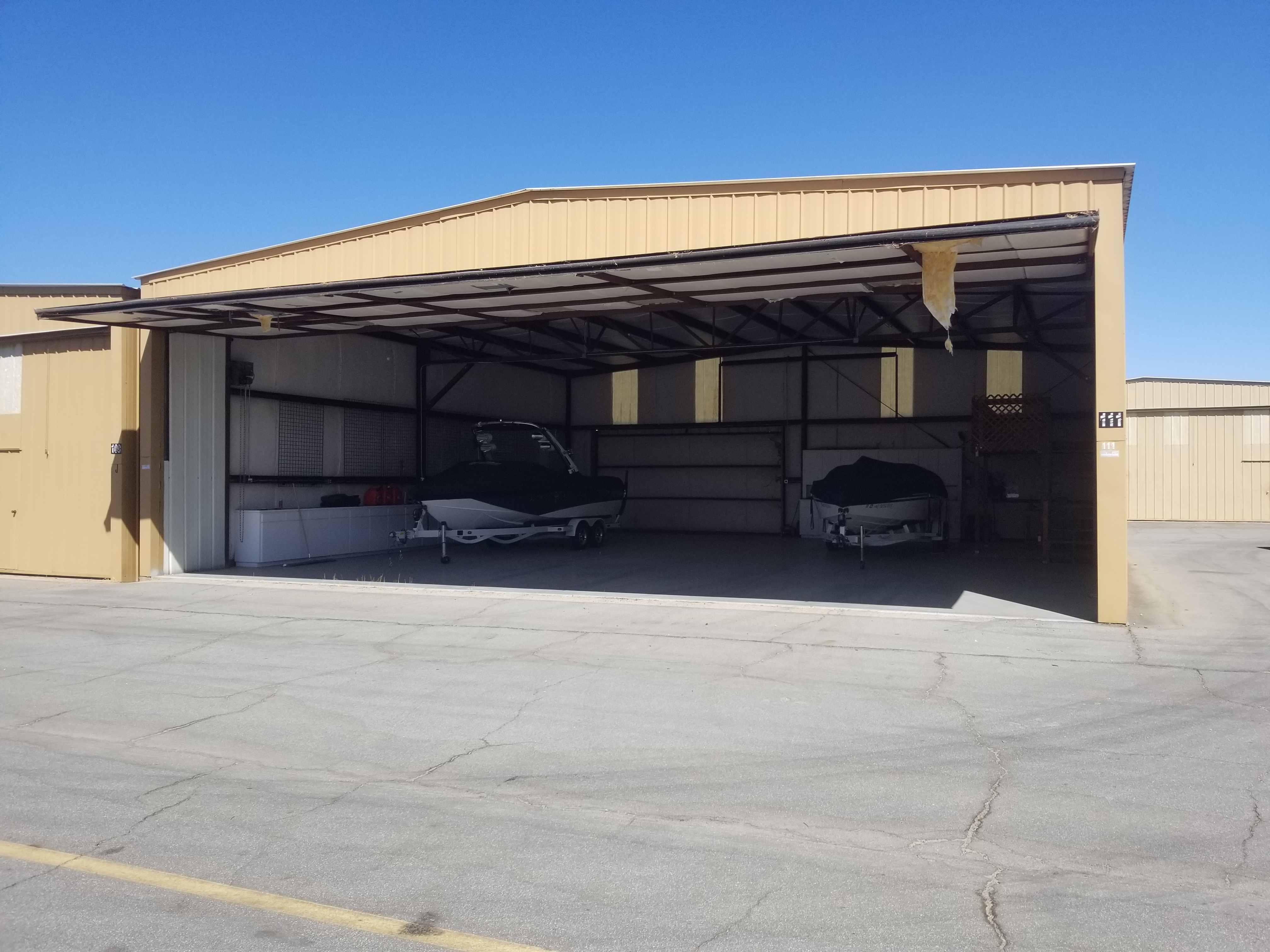 Paso Robles Hangar For Sale