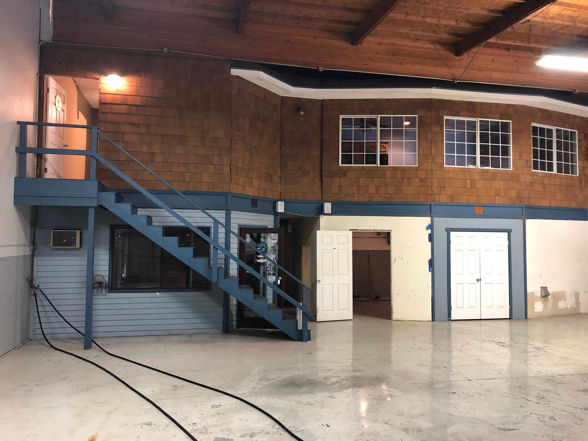 Hangar for sale