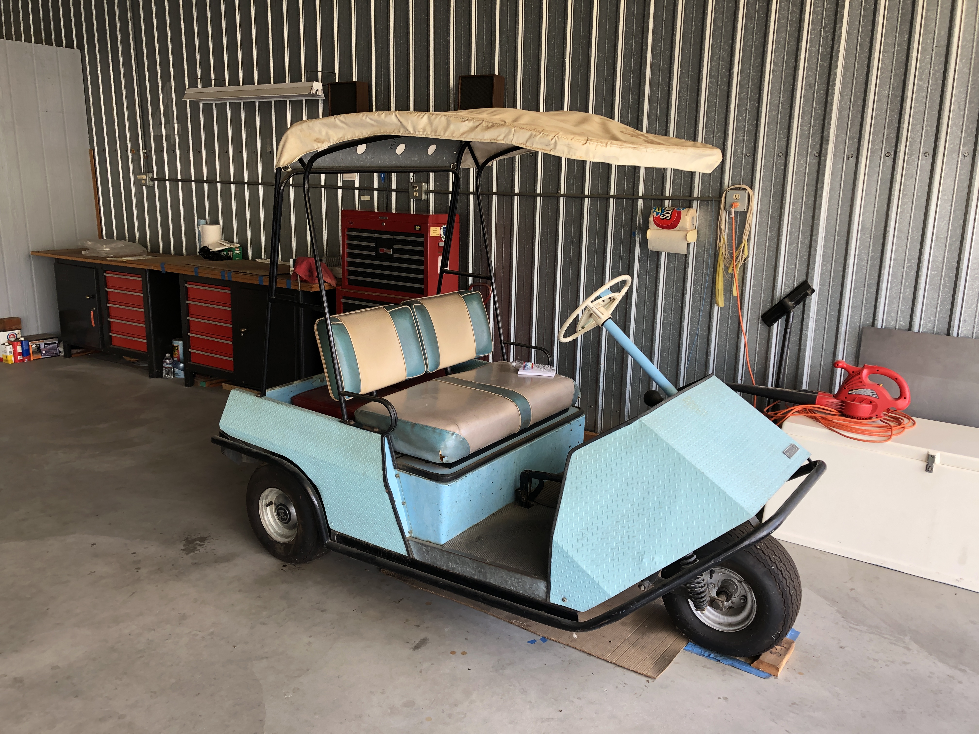 Santa Paula Hanger For Sale