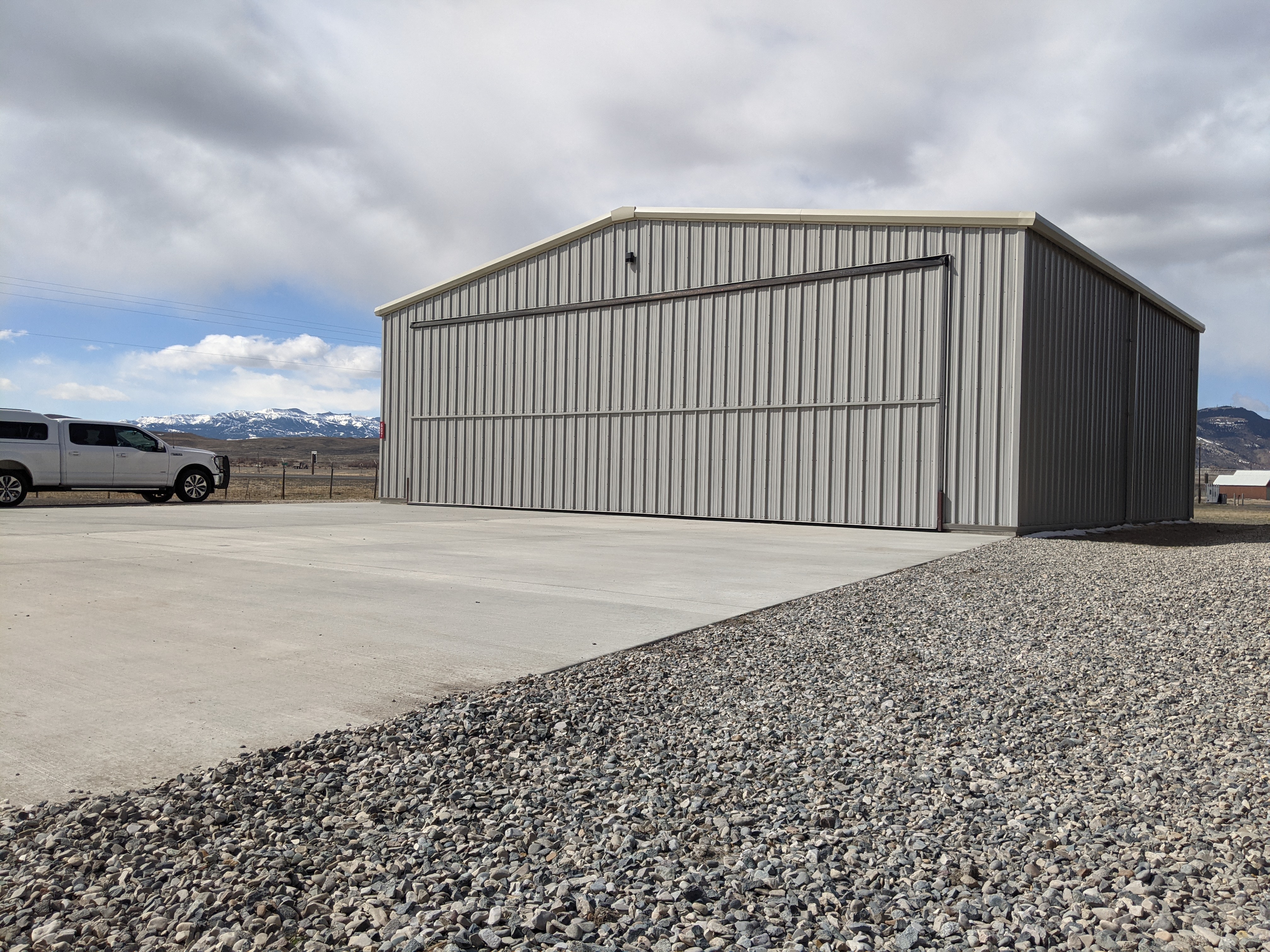 Hangar KCOD
