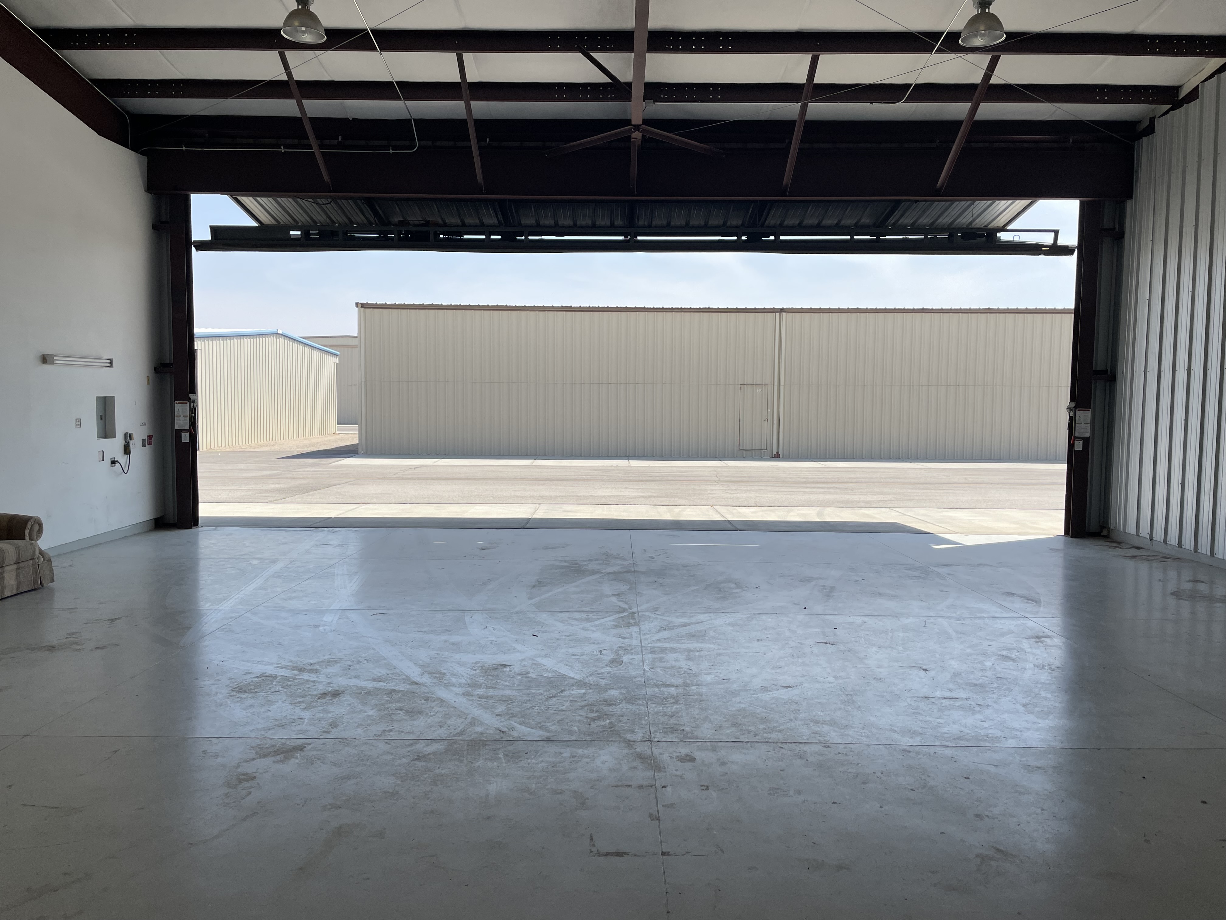 Shared Hanger Space NOW AVAILABLE!