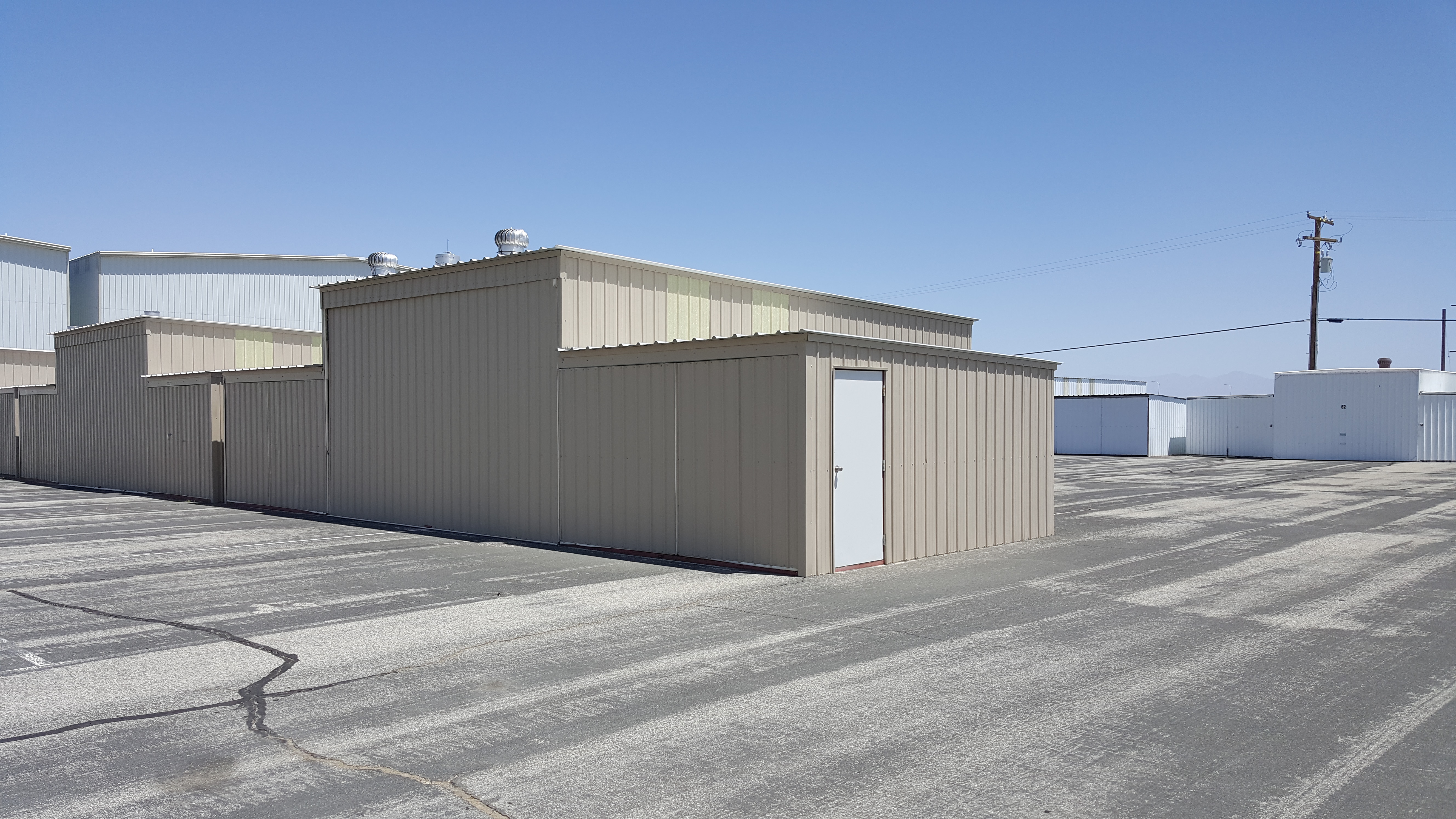 T HANGAR FOR RENT EXCELLENT LOCATION!