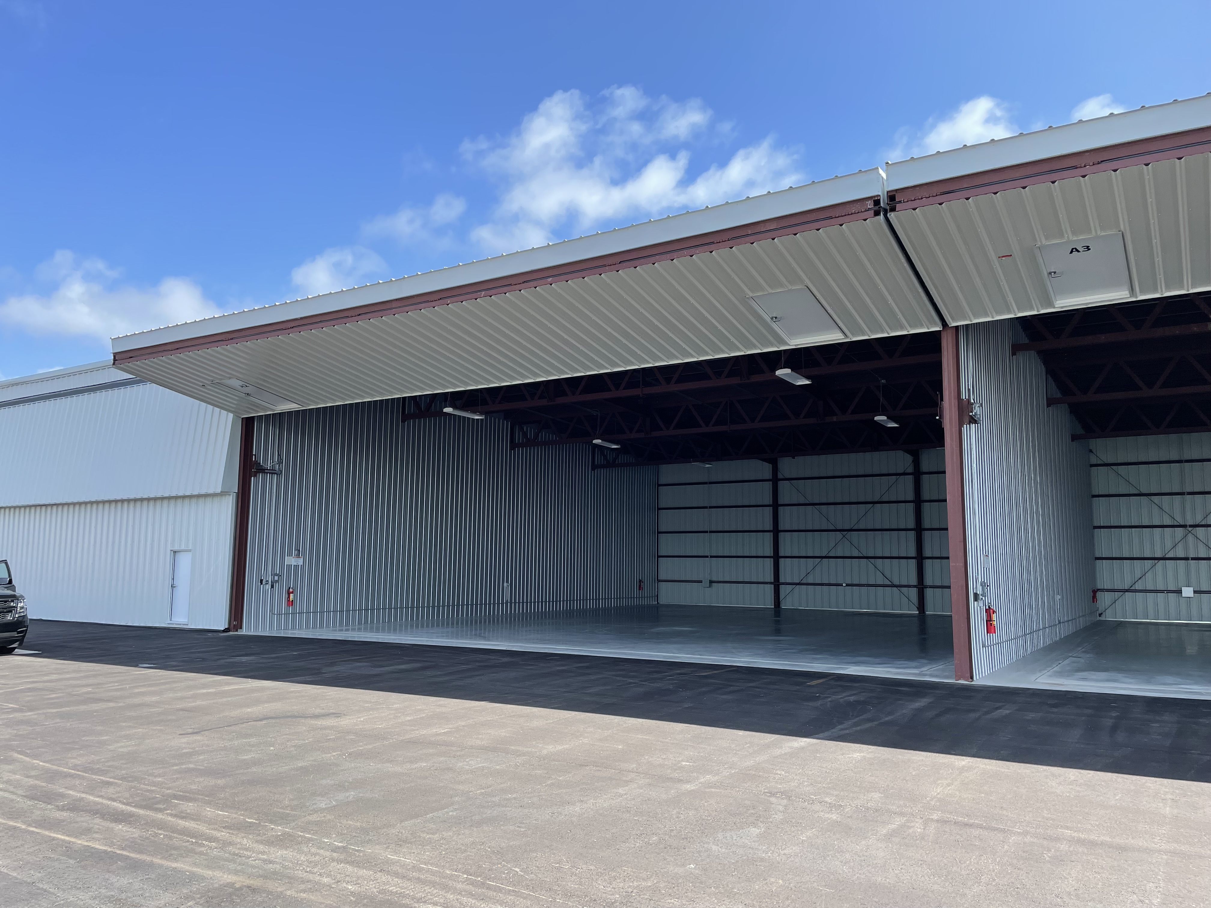 2022-3-9_Marco_hangar_A-2_pic_2.jpg
