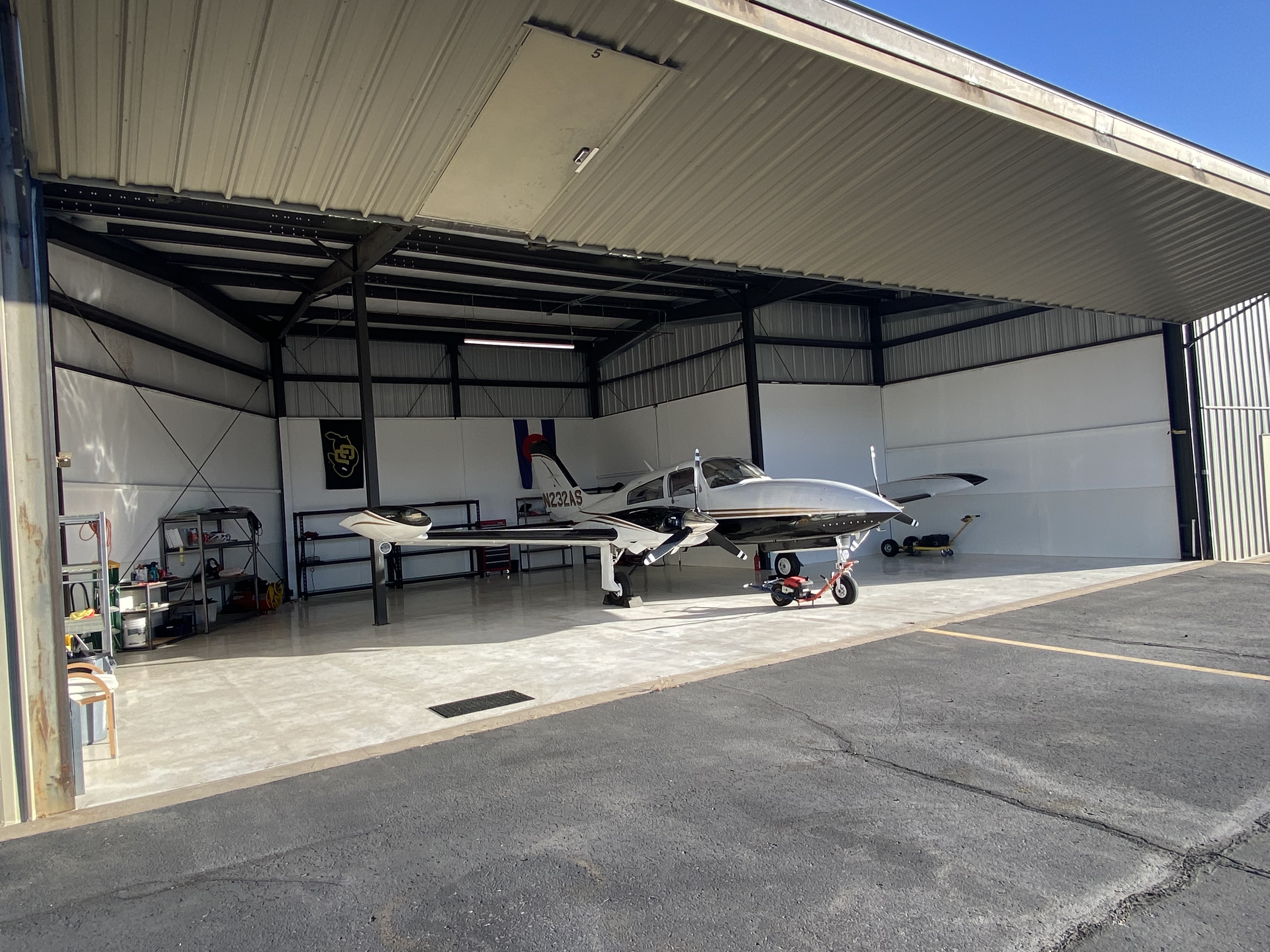 Hangar in c
