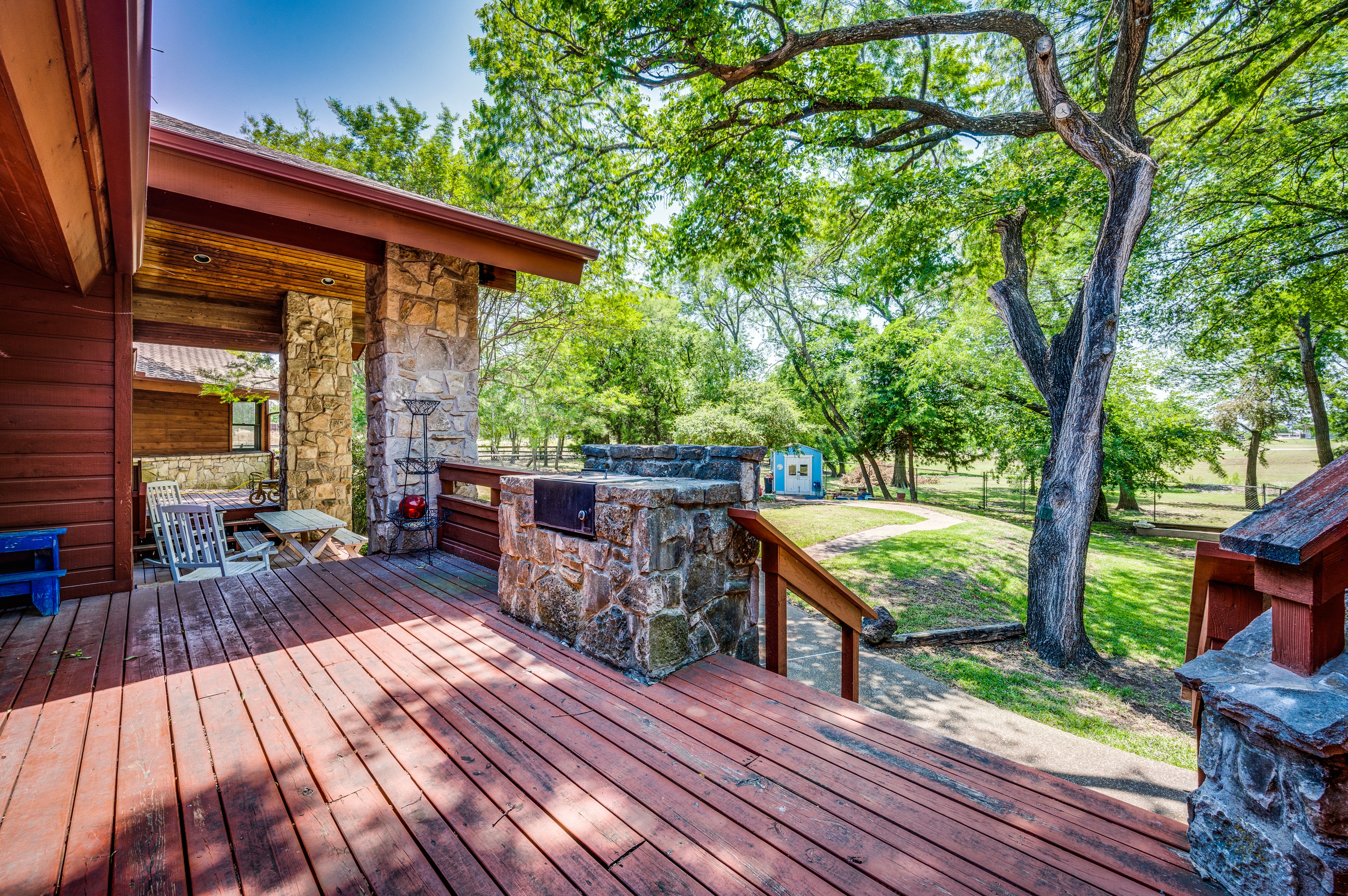 015-2341NorthMockingbirdLane-Midlothian-TX-76065_1.jpg