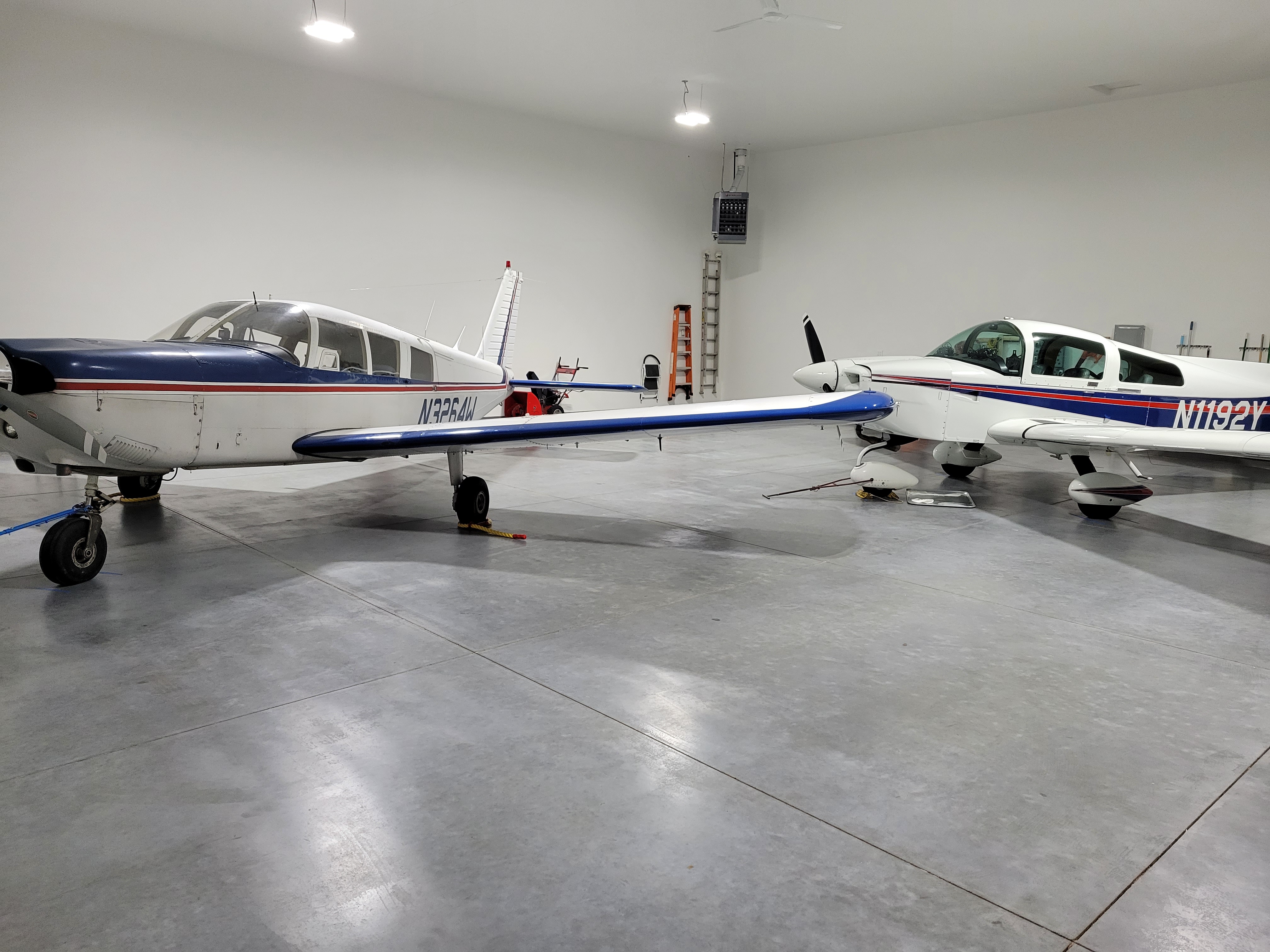 Hangar in I