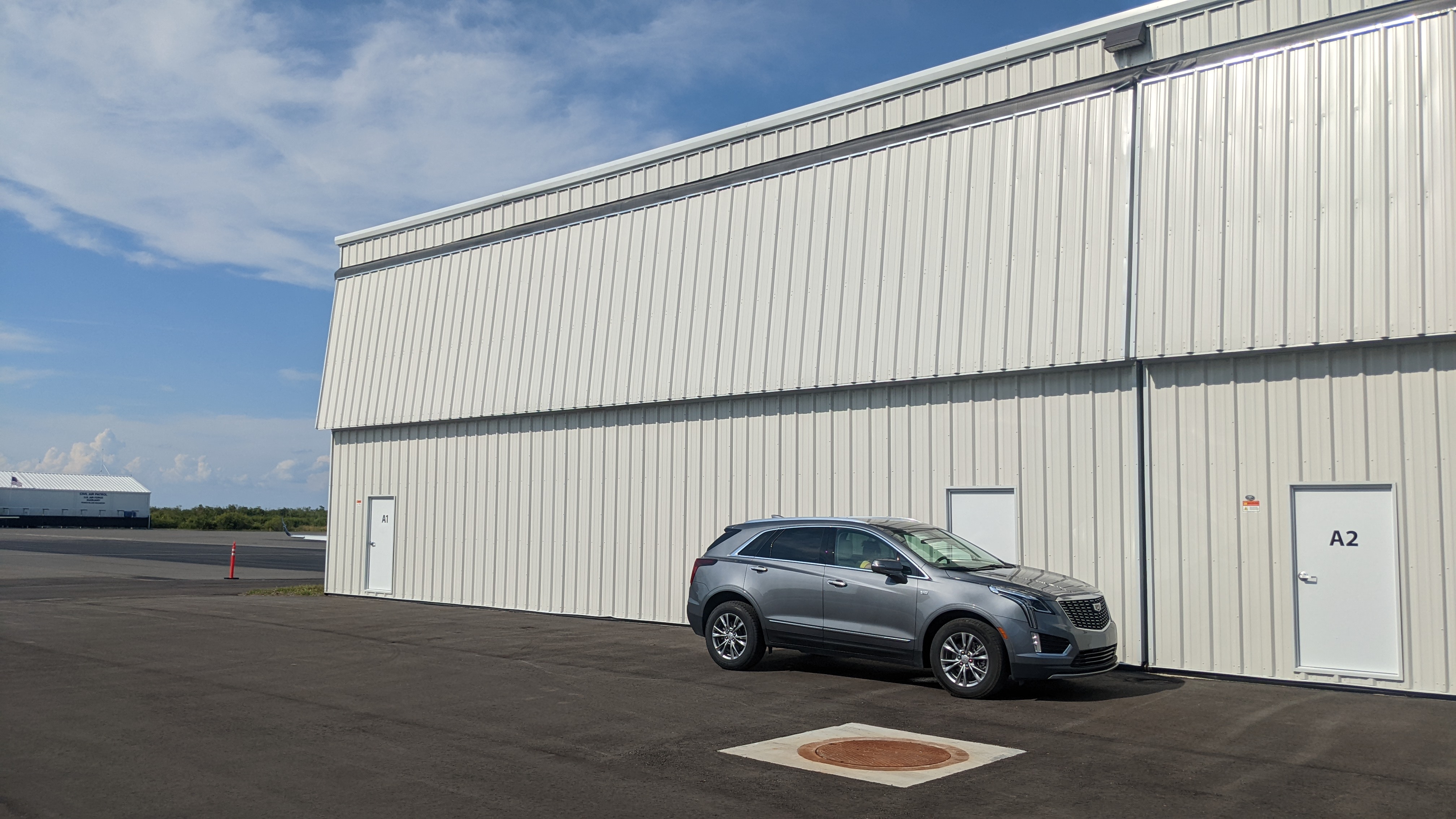 Hangar in m