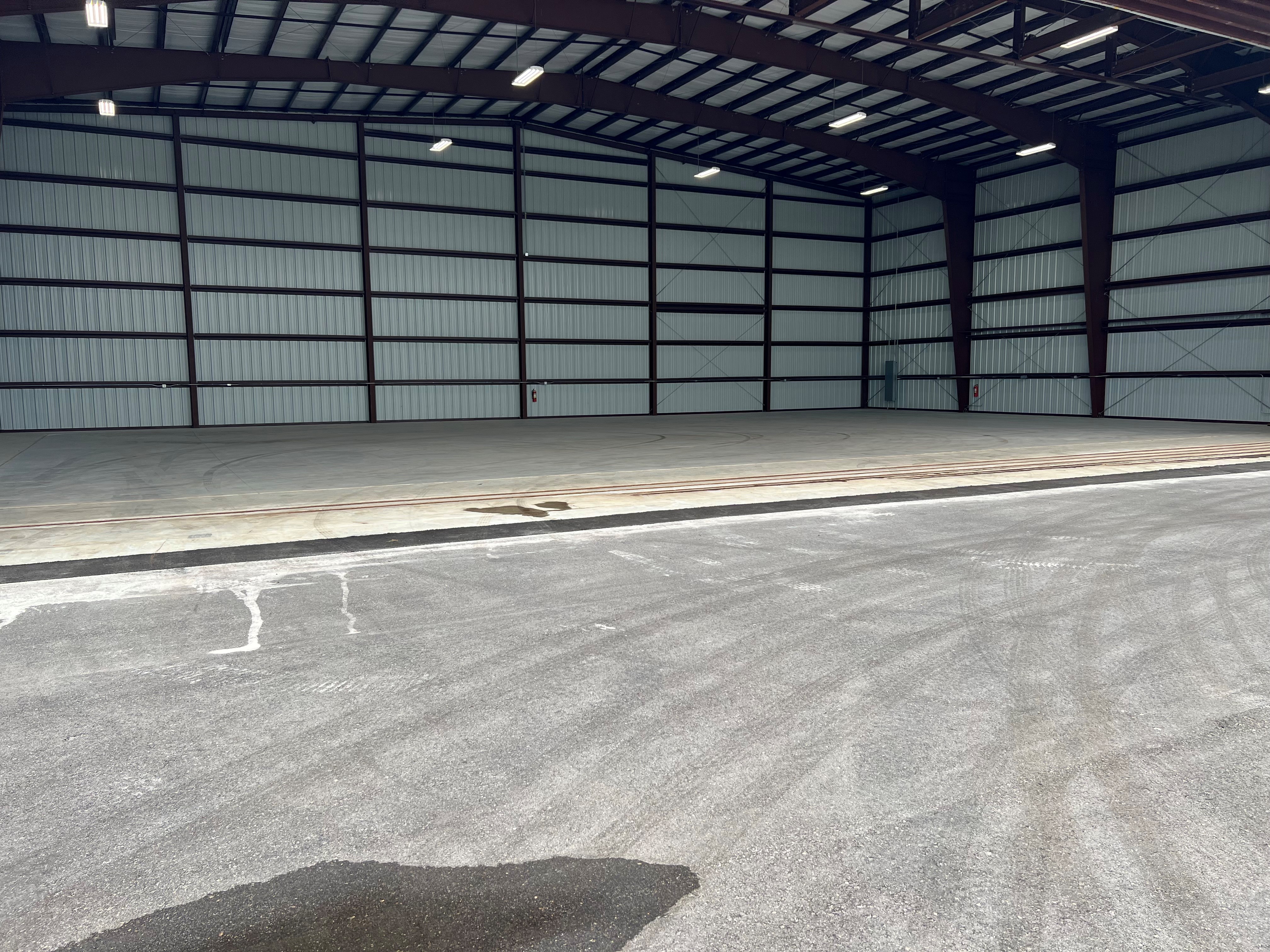 Hangar in m