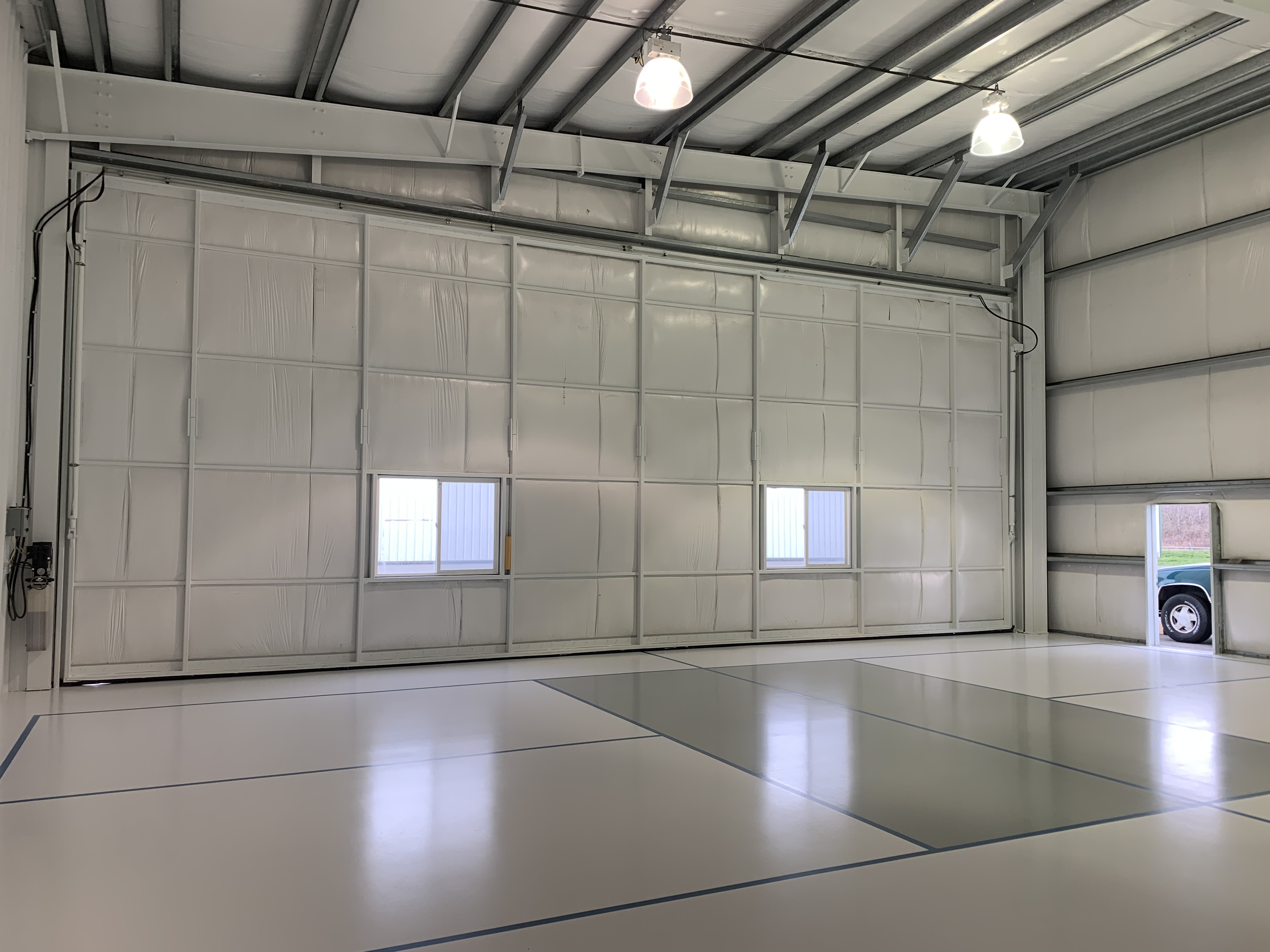 Hangar in b