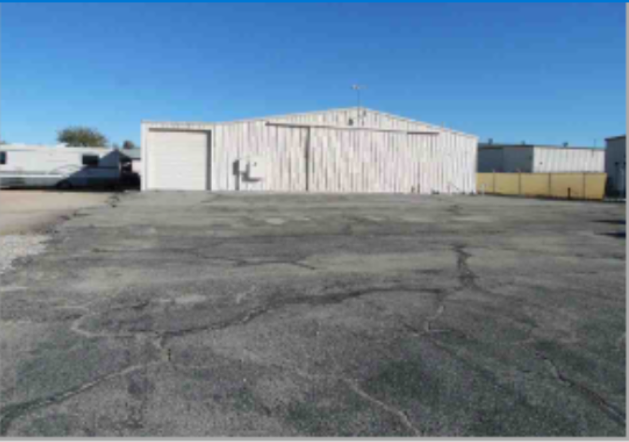 Hangar in y