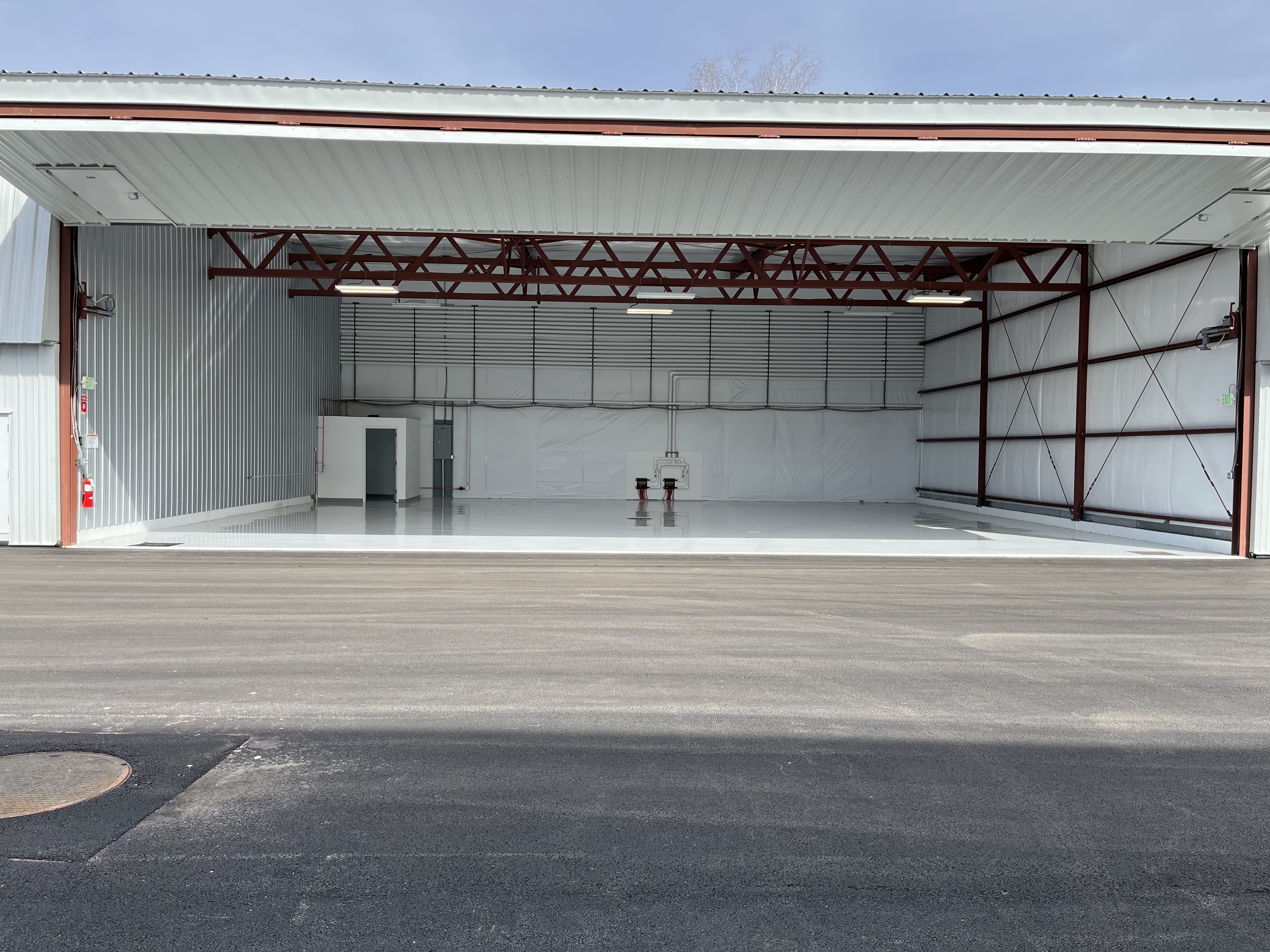 Hangar in d
