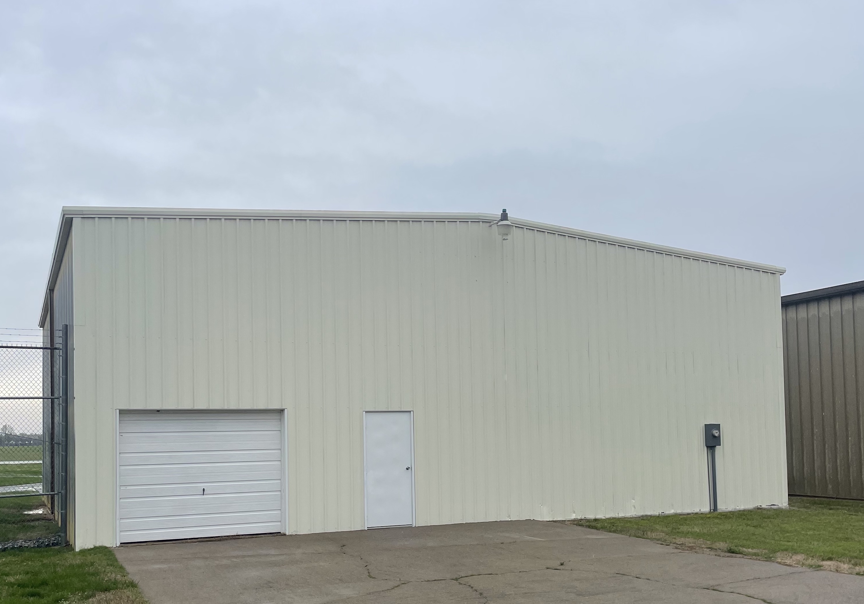 Hangar in K