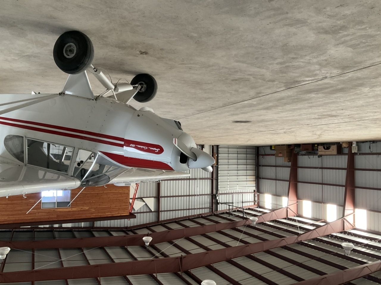 Hangar in m