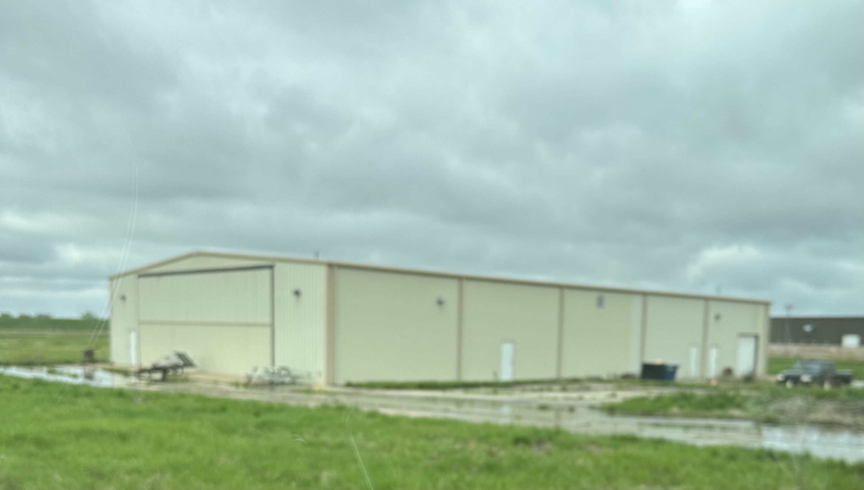 Hangar in n