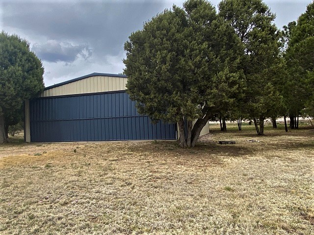 Hangar in t