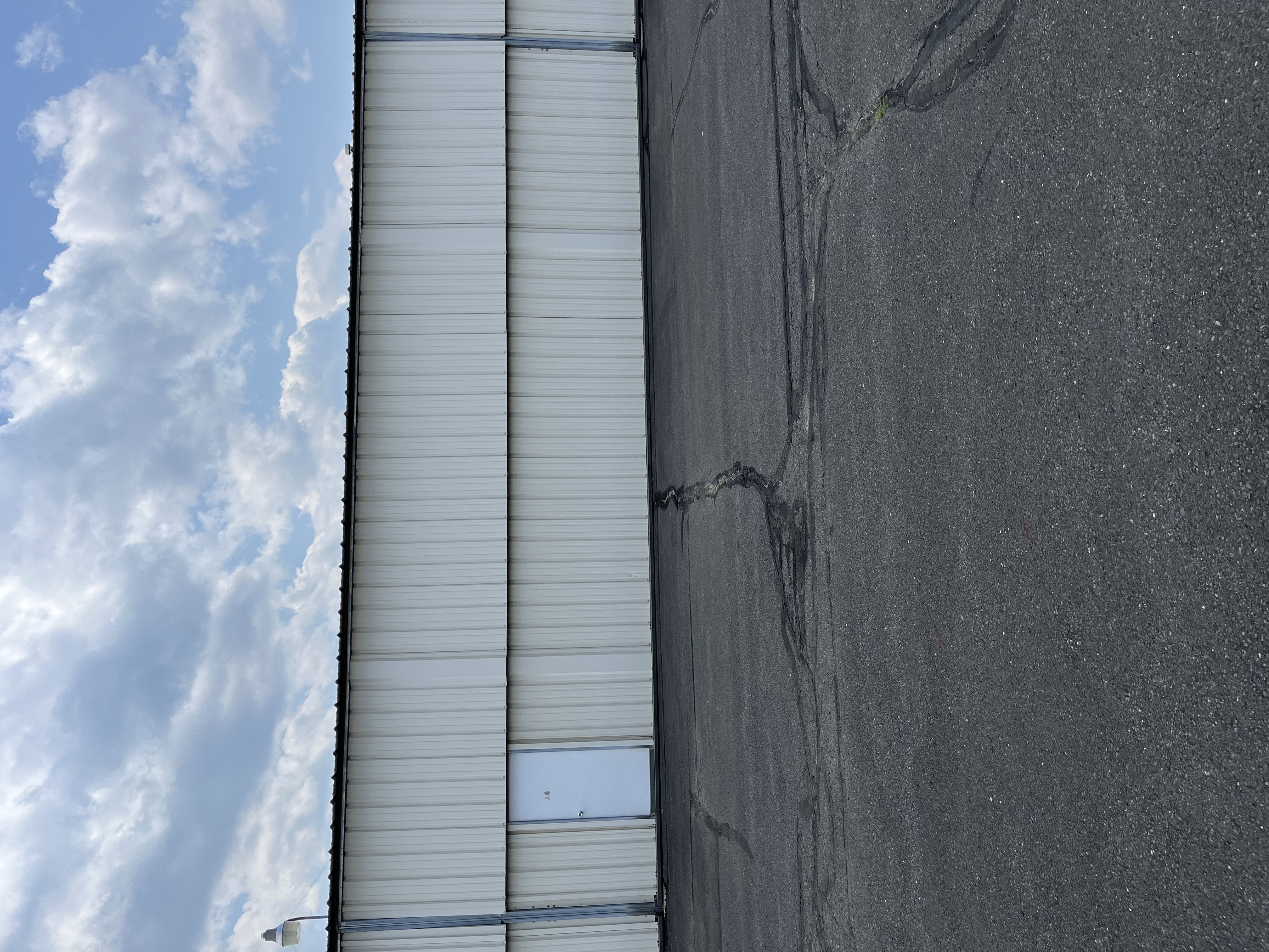 Hangar_1.jpeg