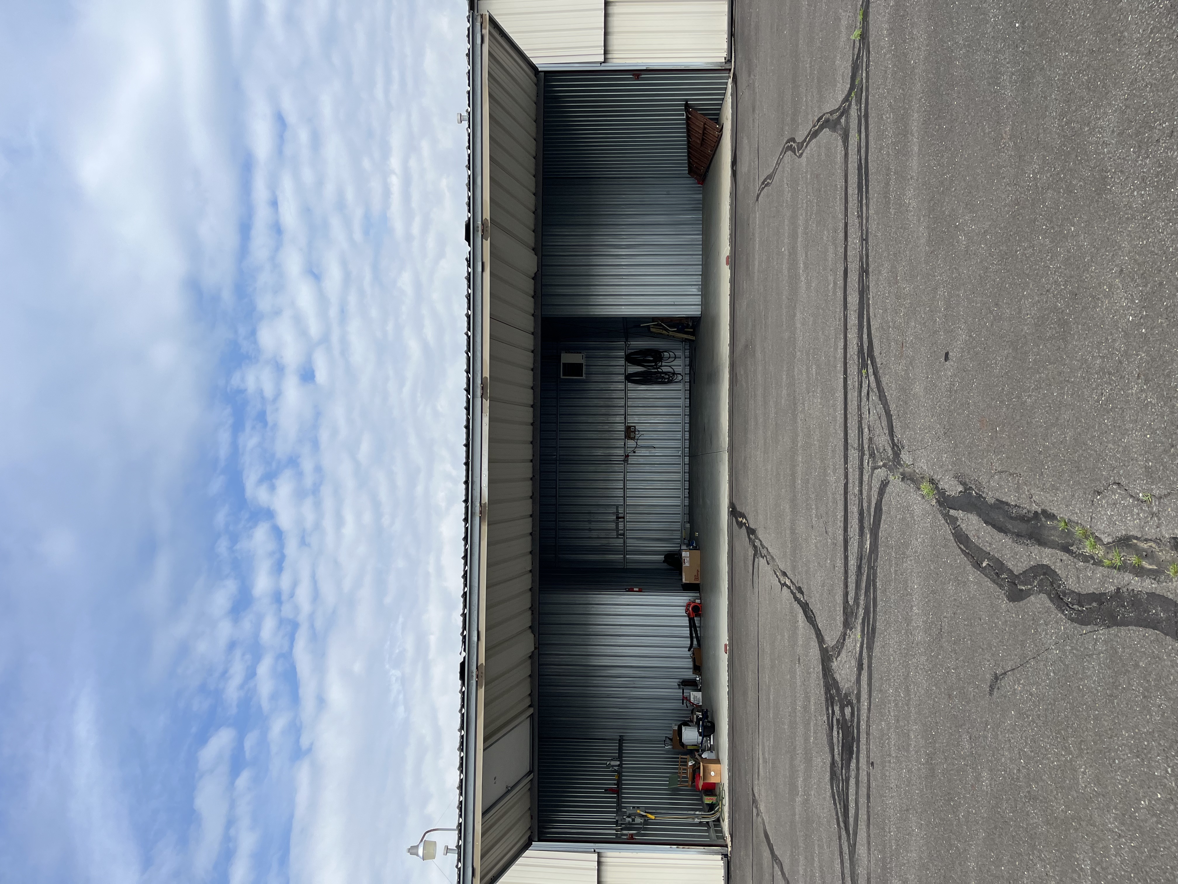 Hangar_3.jpeg