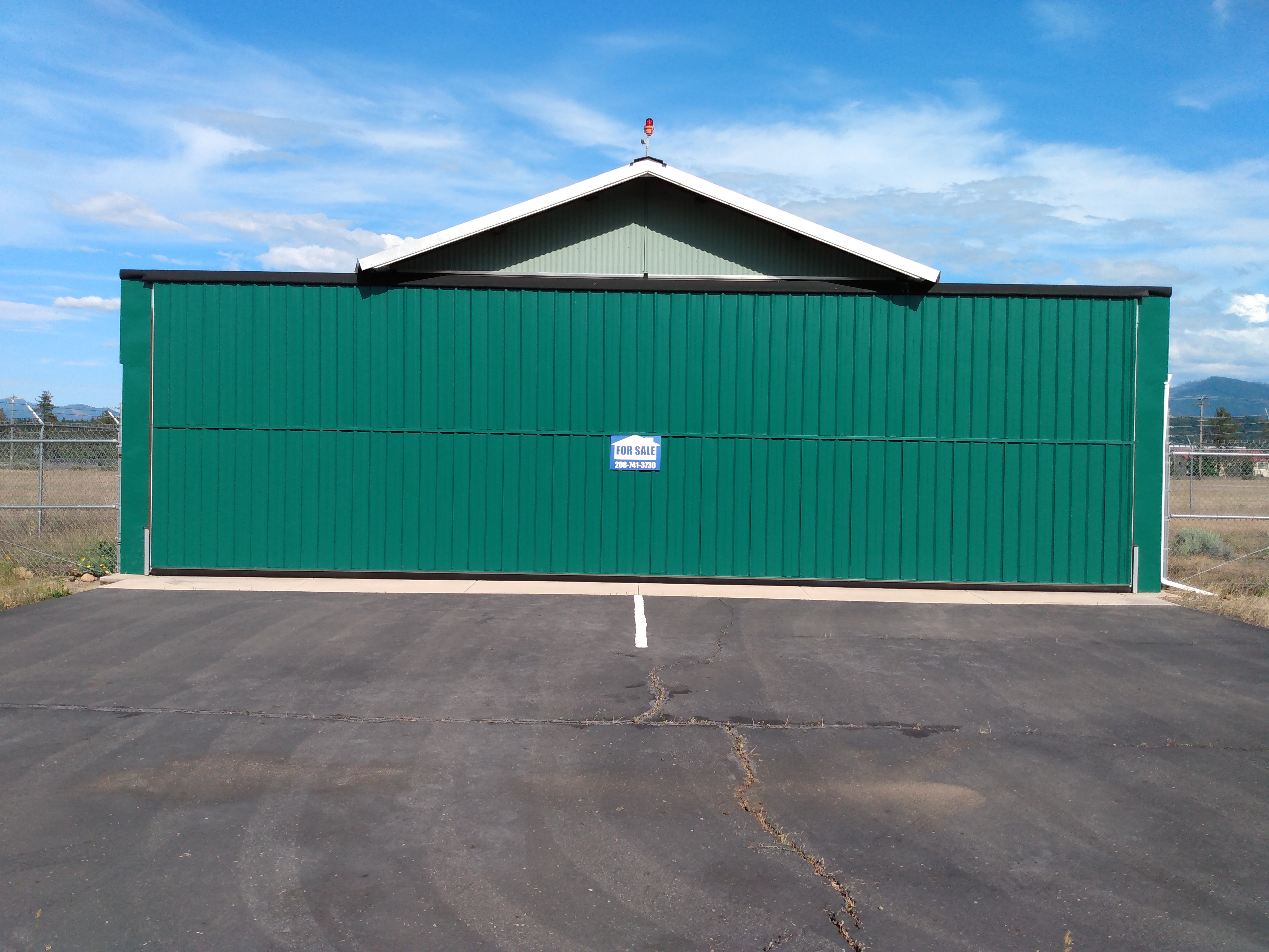 Hangar in c