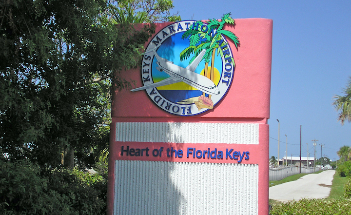 Hangar in F