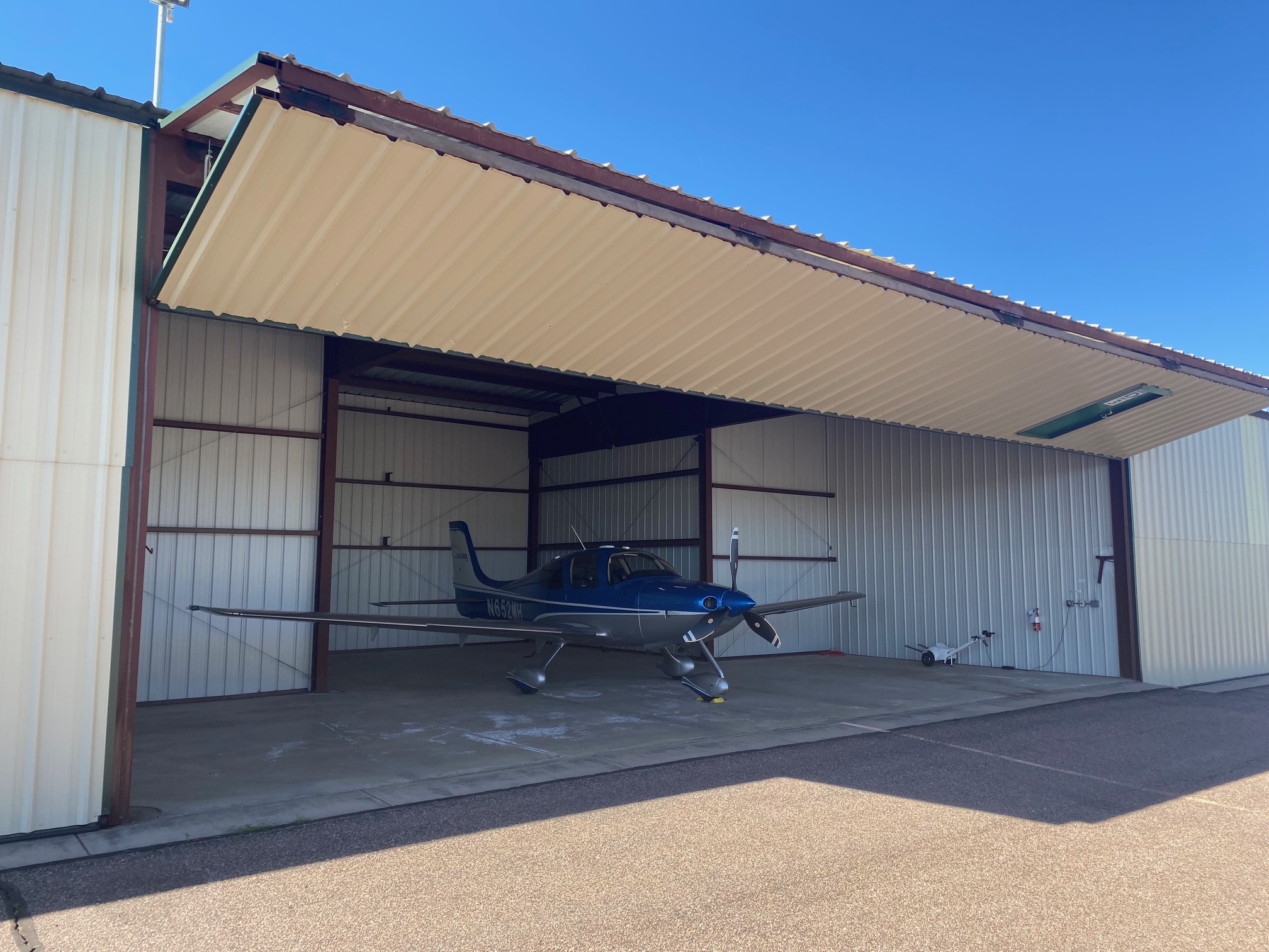 Hangar in c