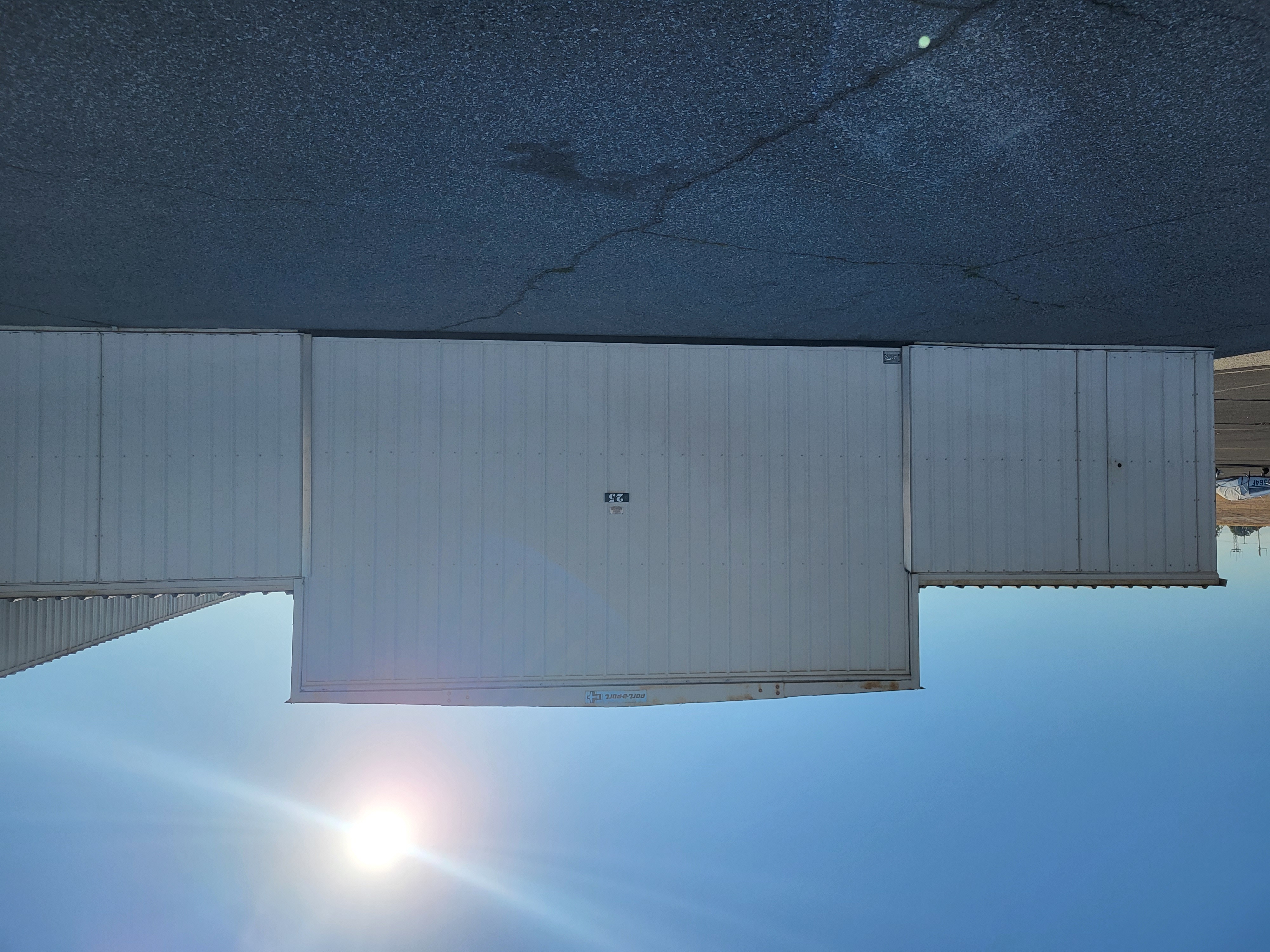 Hangar in C