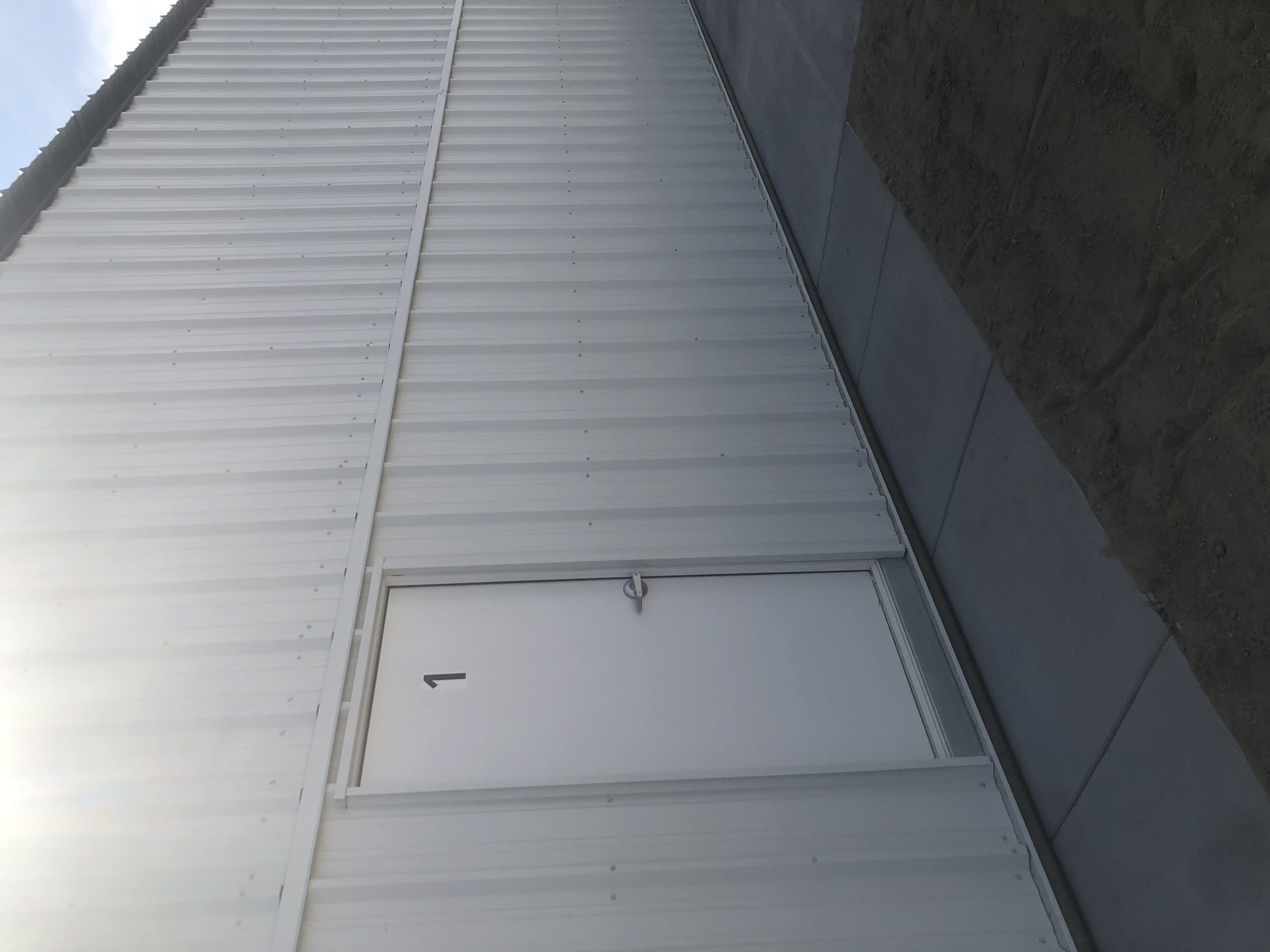 Hangar in c