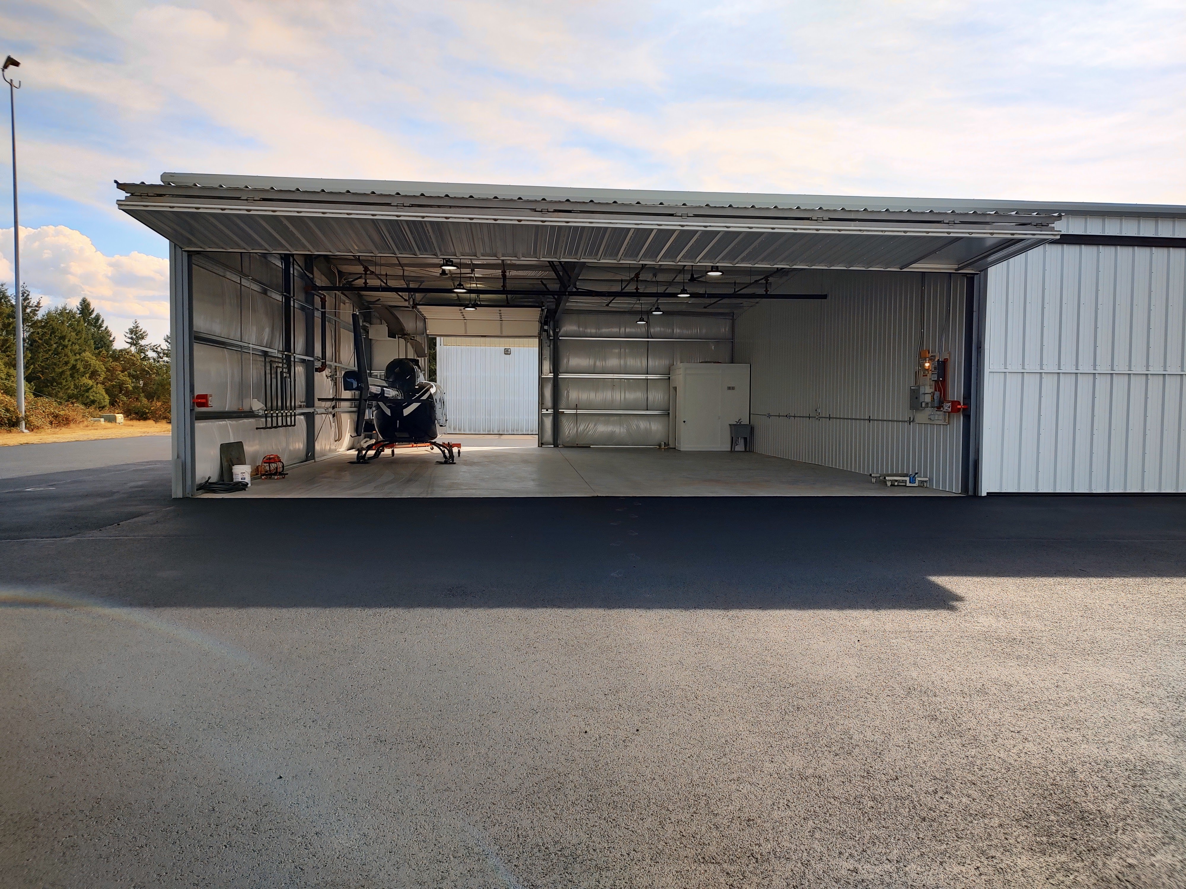 Hangar in g