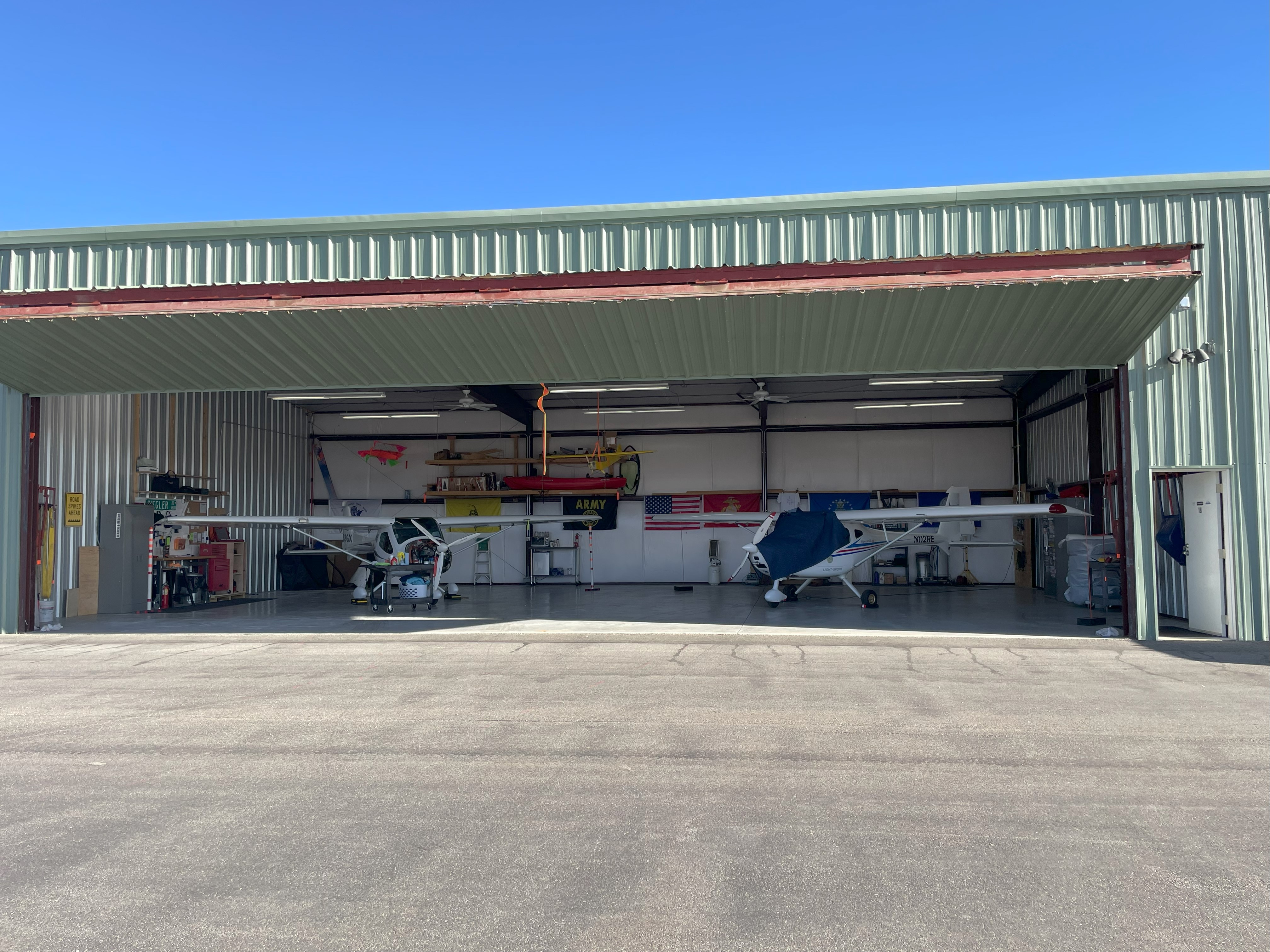 Hangar in C