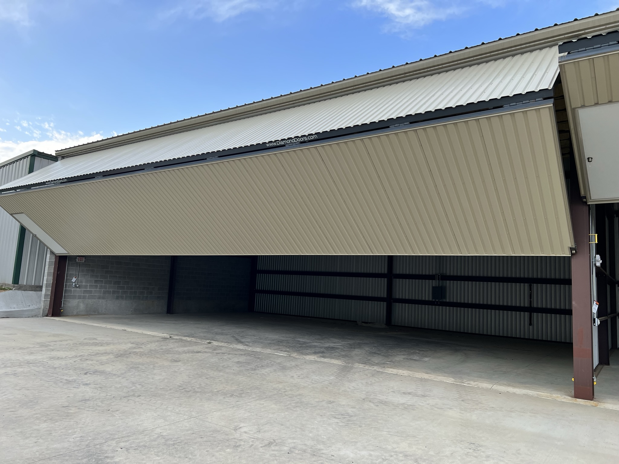 Hangar in c