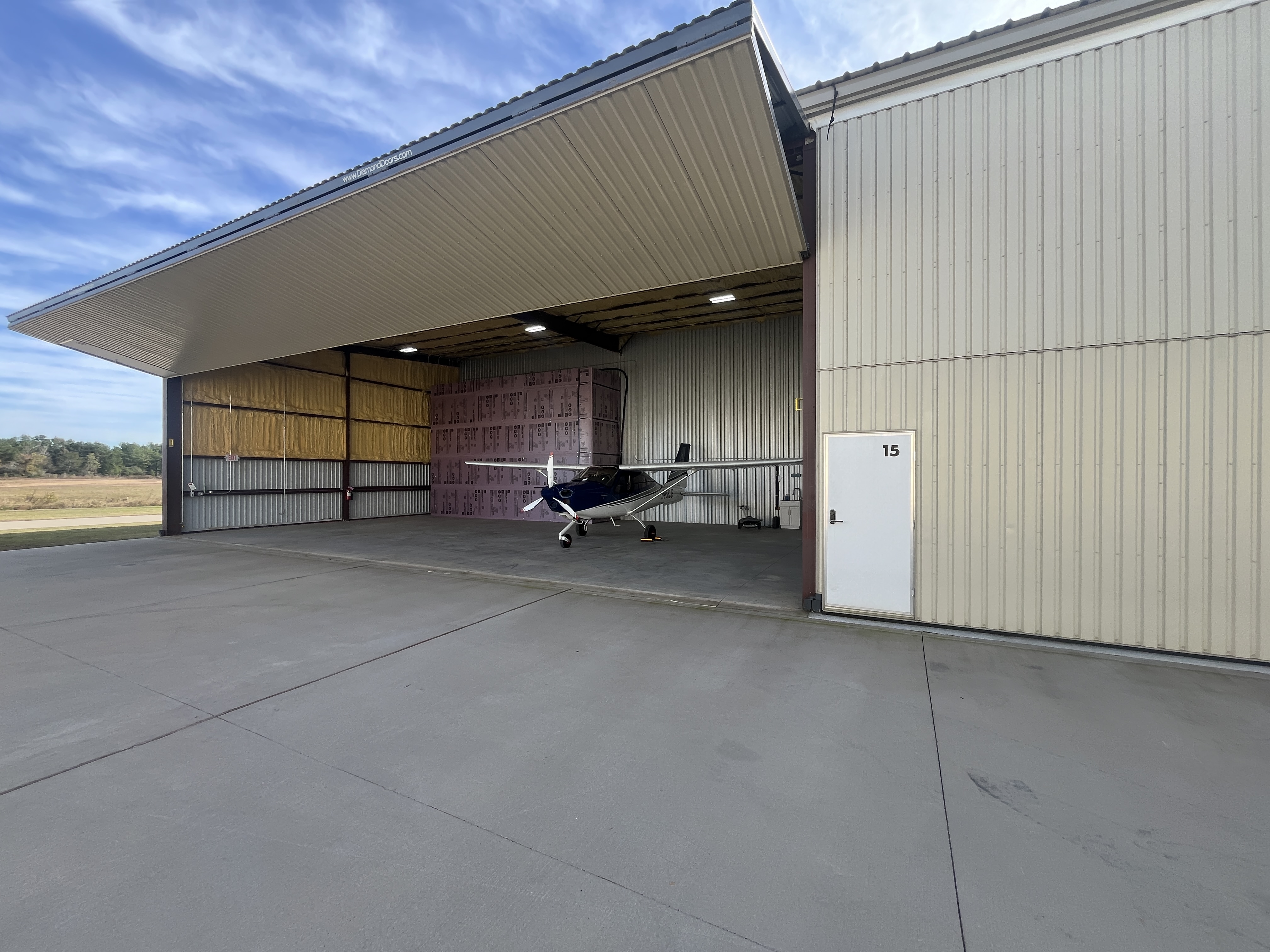 Hangar in c