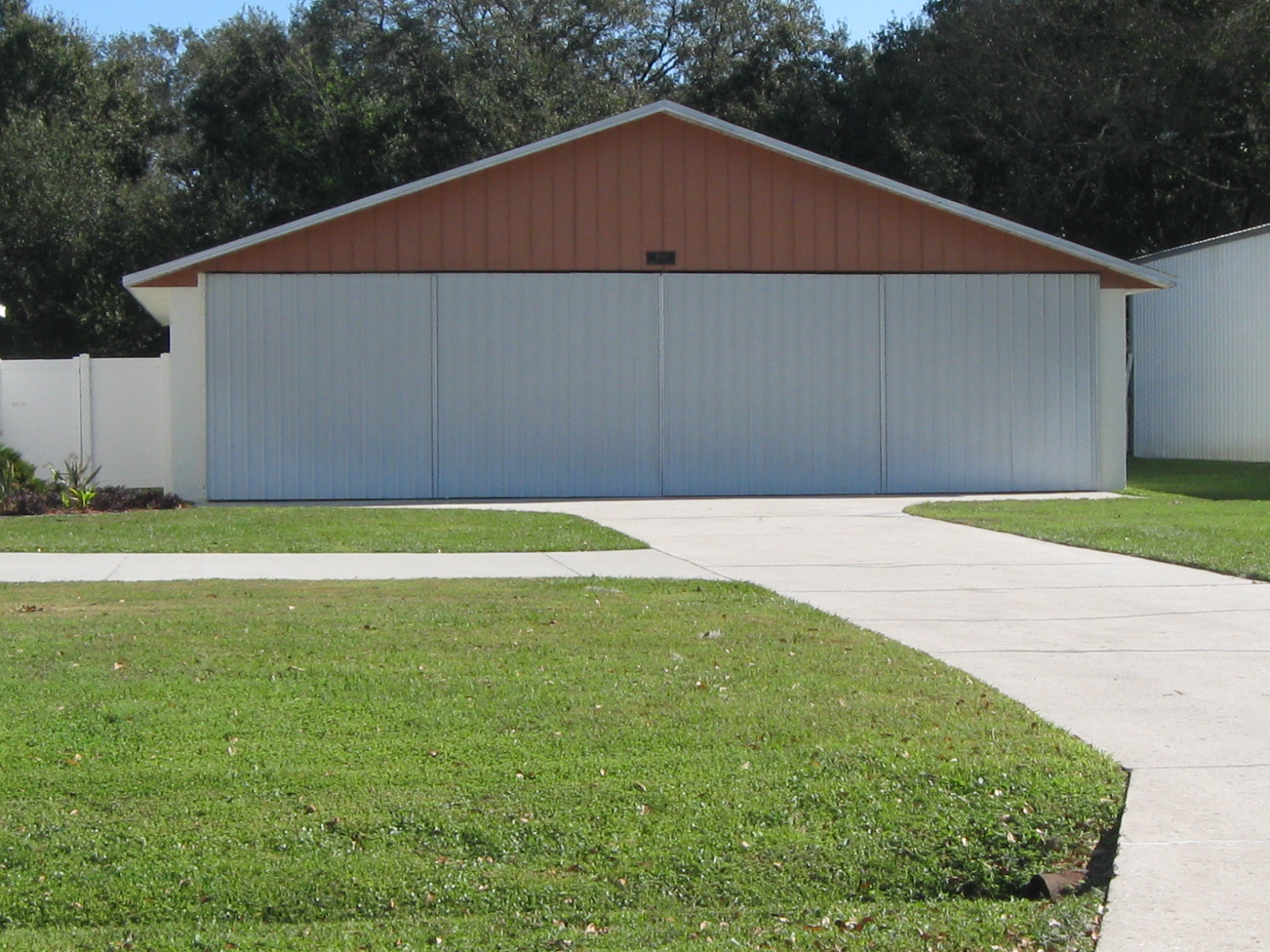 Hangar in m