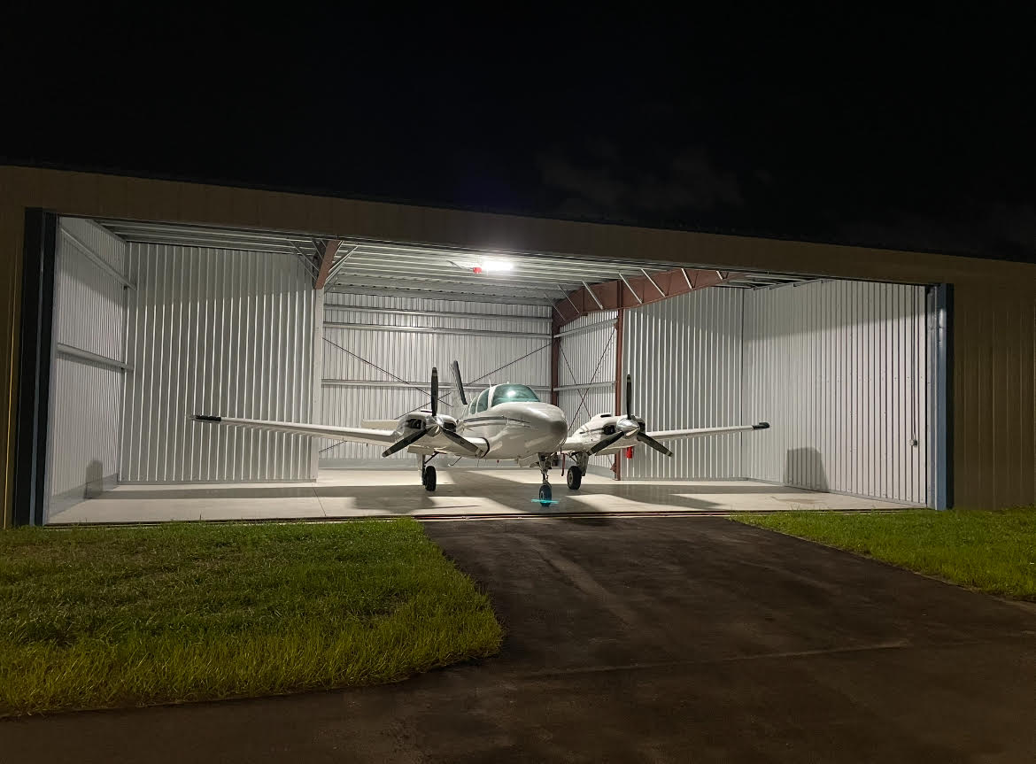 HangarPic.jpg