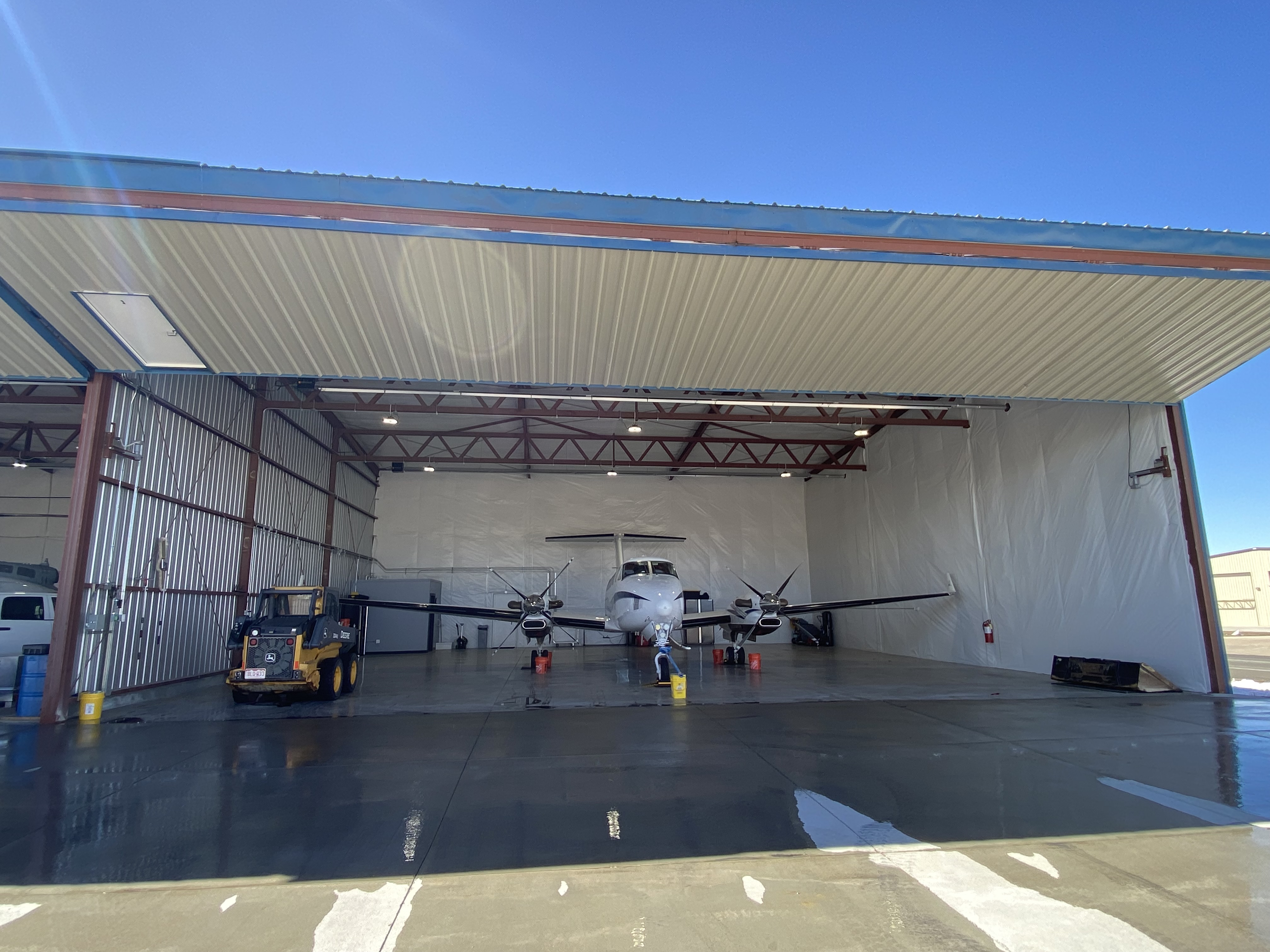 Hangar in c