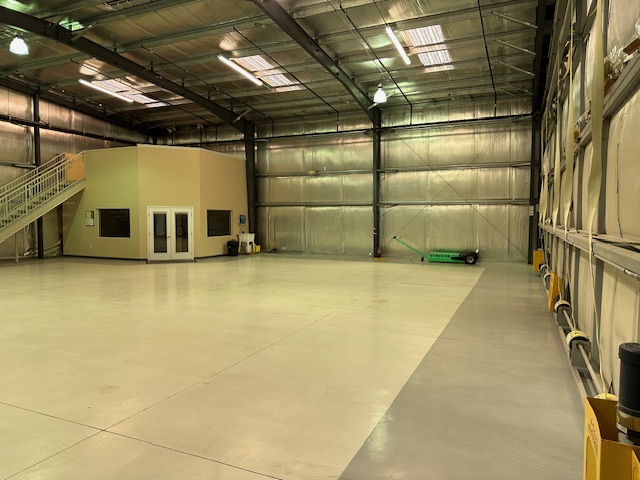 Hangar_Interior_3.jpg
