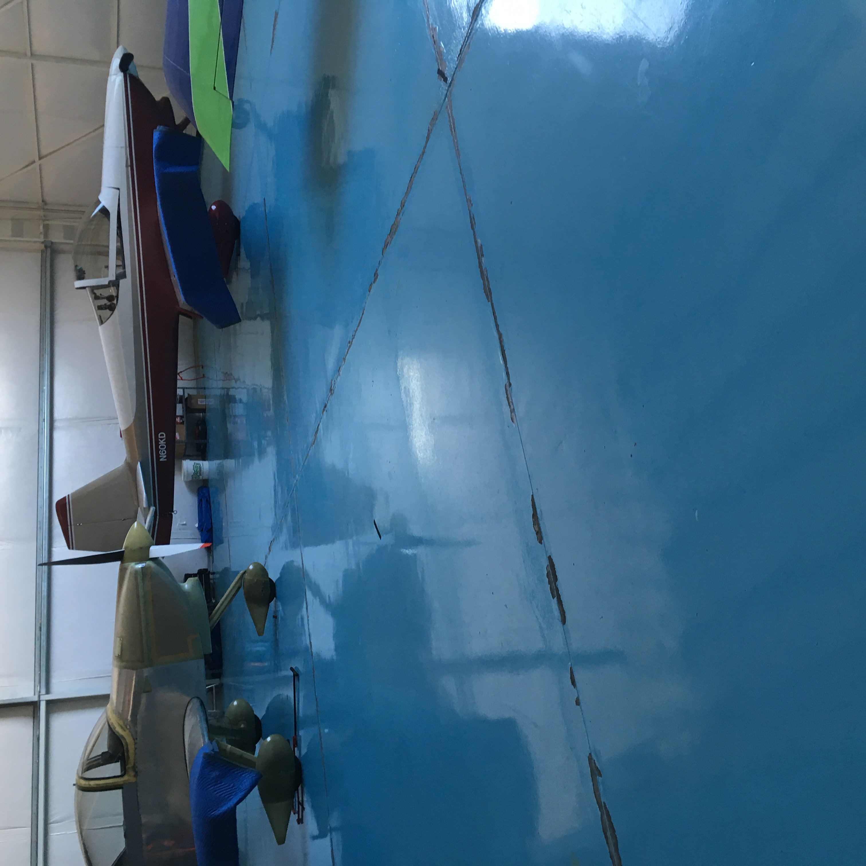Hangar in b